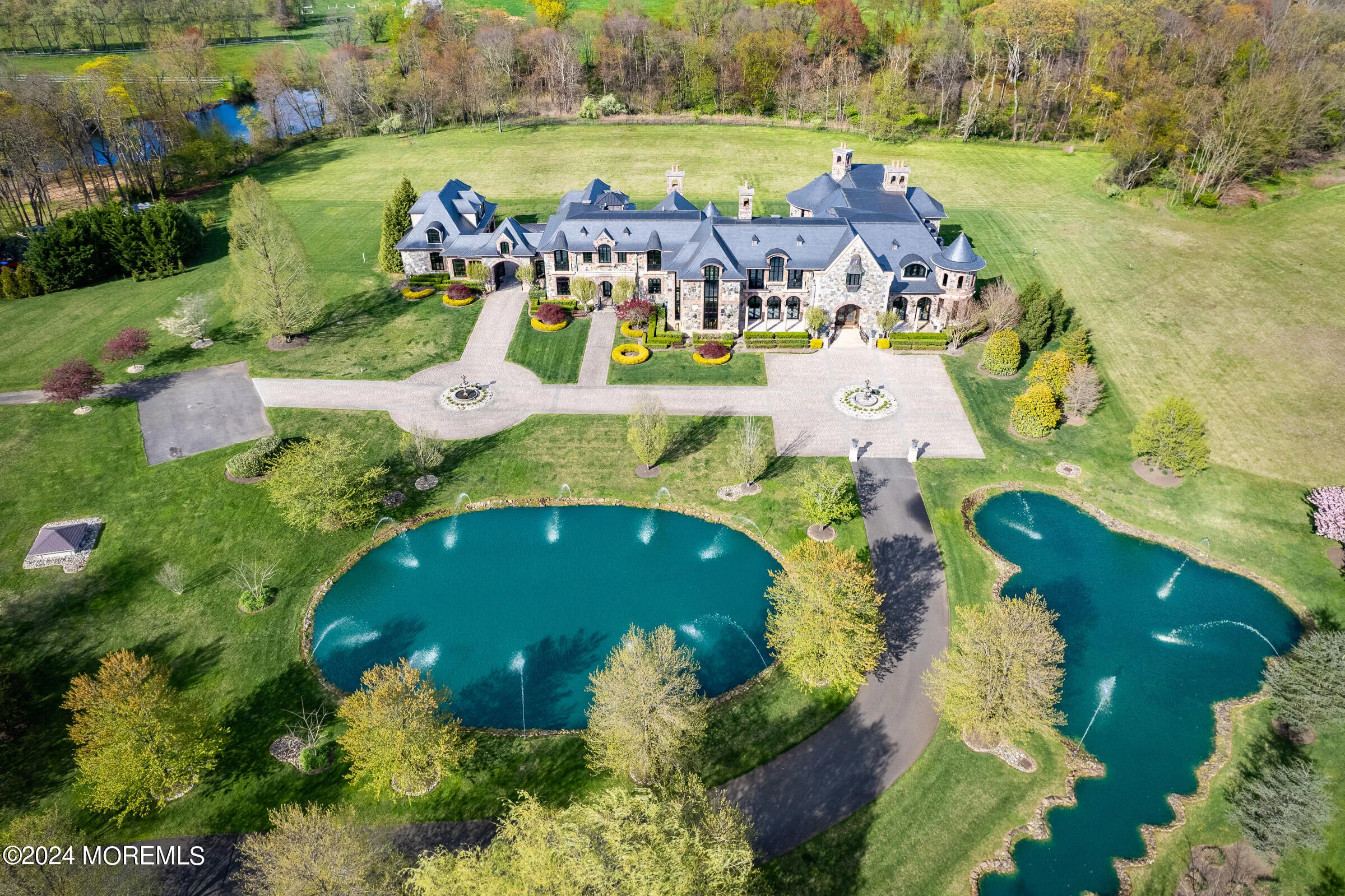 Colts Neck, New Jersey 07722, United States, 6 Bedrooms Bedrooms, ,9 BathroomsBathrooms,Residential,Active,46911