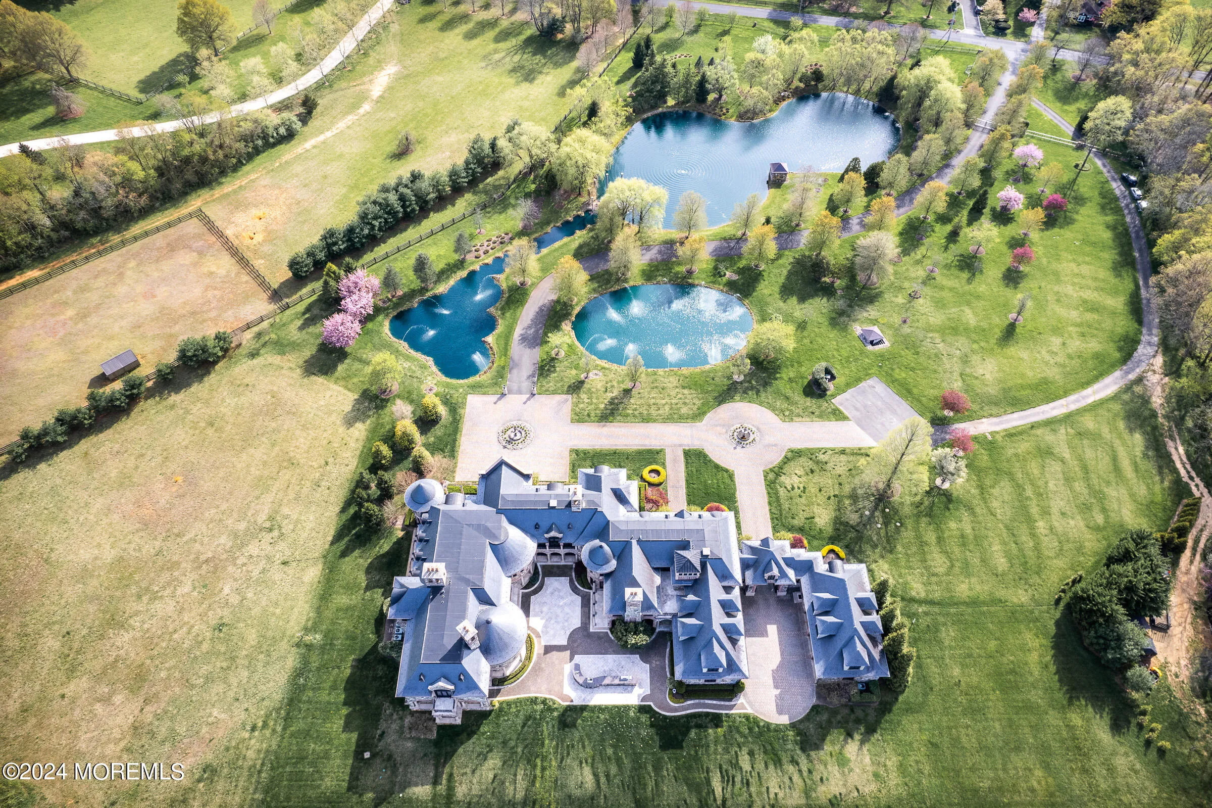 Colts Neck, New Jersey 07722, United States, 6 Bedrooms Bedrooms, ,9 BathroomsBathrooms,Residential,Active,46911