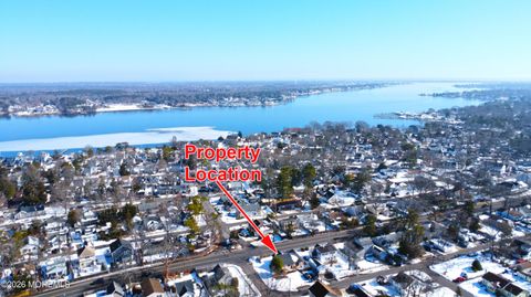 Homes For Sale - 699 Mantoloking Road<br/> Brick, NJ 08723