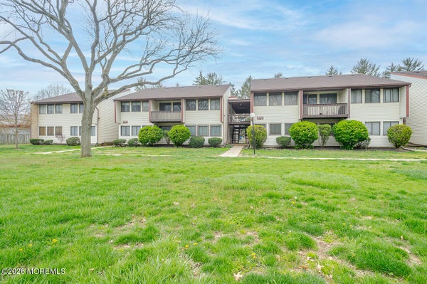 12 AVON DR, HIGHTSTOWN, NJ 08520 - Image b42df439cd9ebd233b0ef00374ad36e7/2038425882