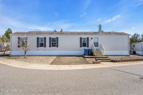 Mobile Home For Sale - 506 Quiet Way<br/> Toms River, NJ 08755