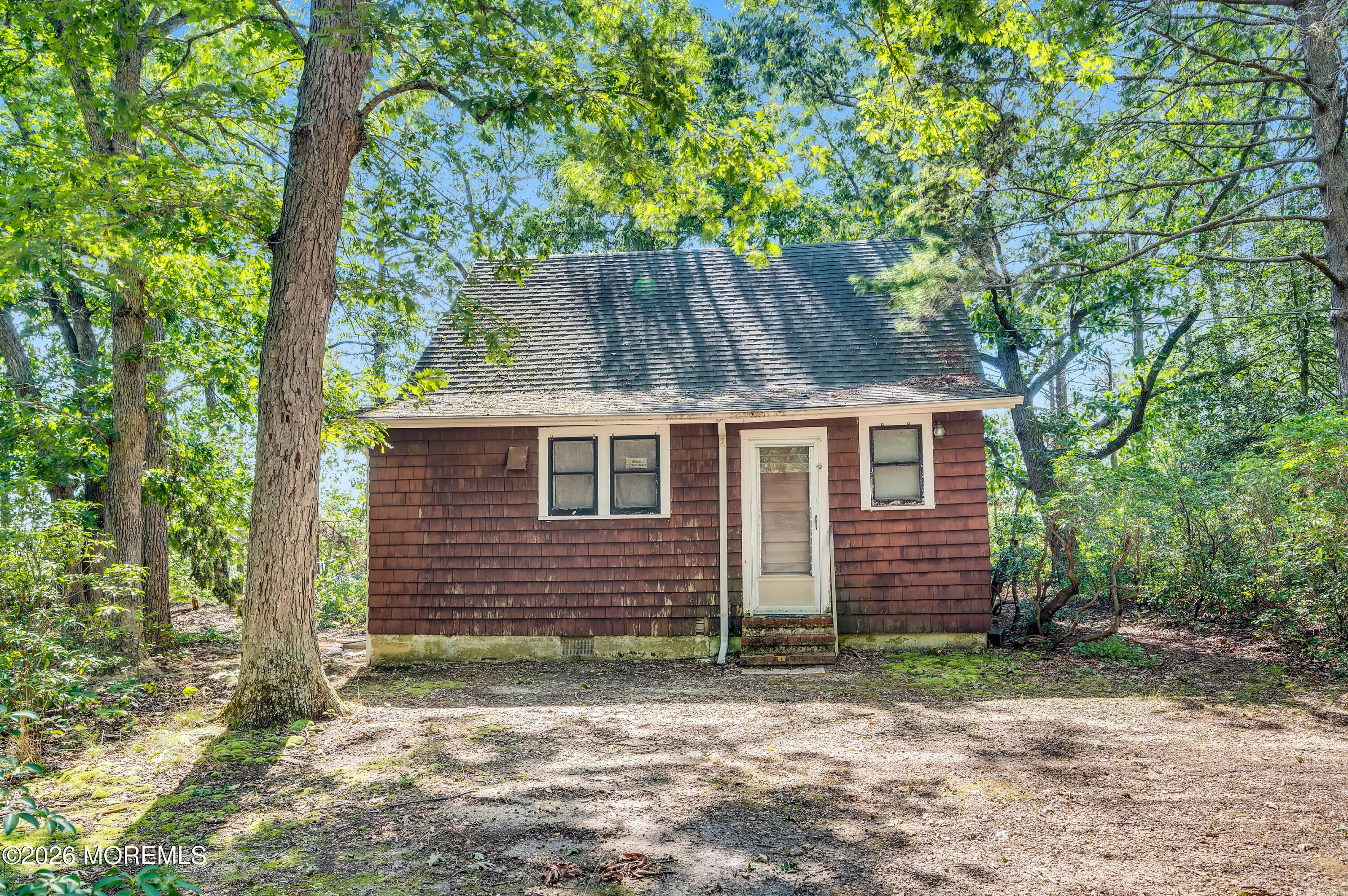 852 Ridge Road