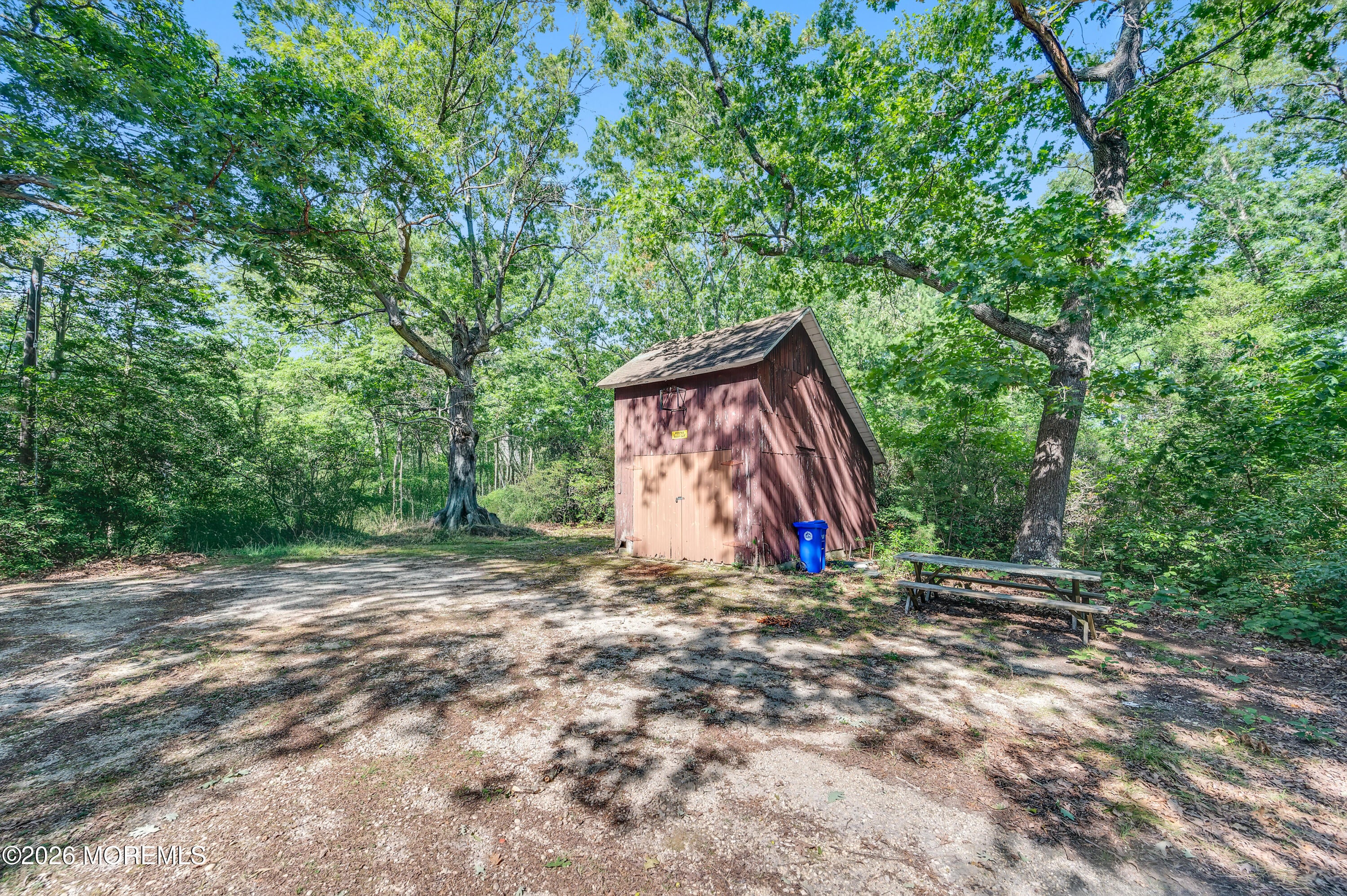 852 Ridge Road