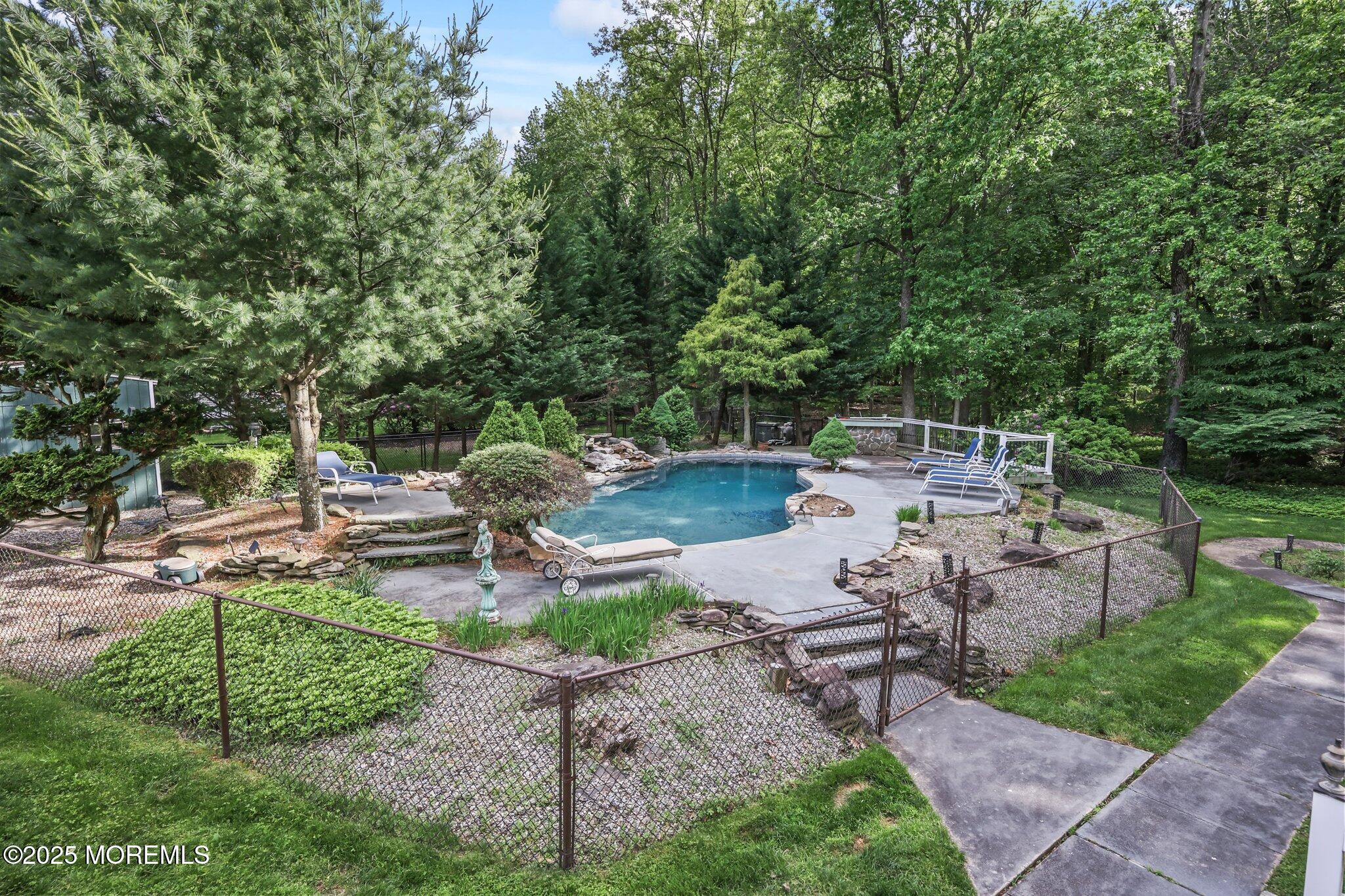 6 Emerald Drive, Morganville, New Jersey image 5