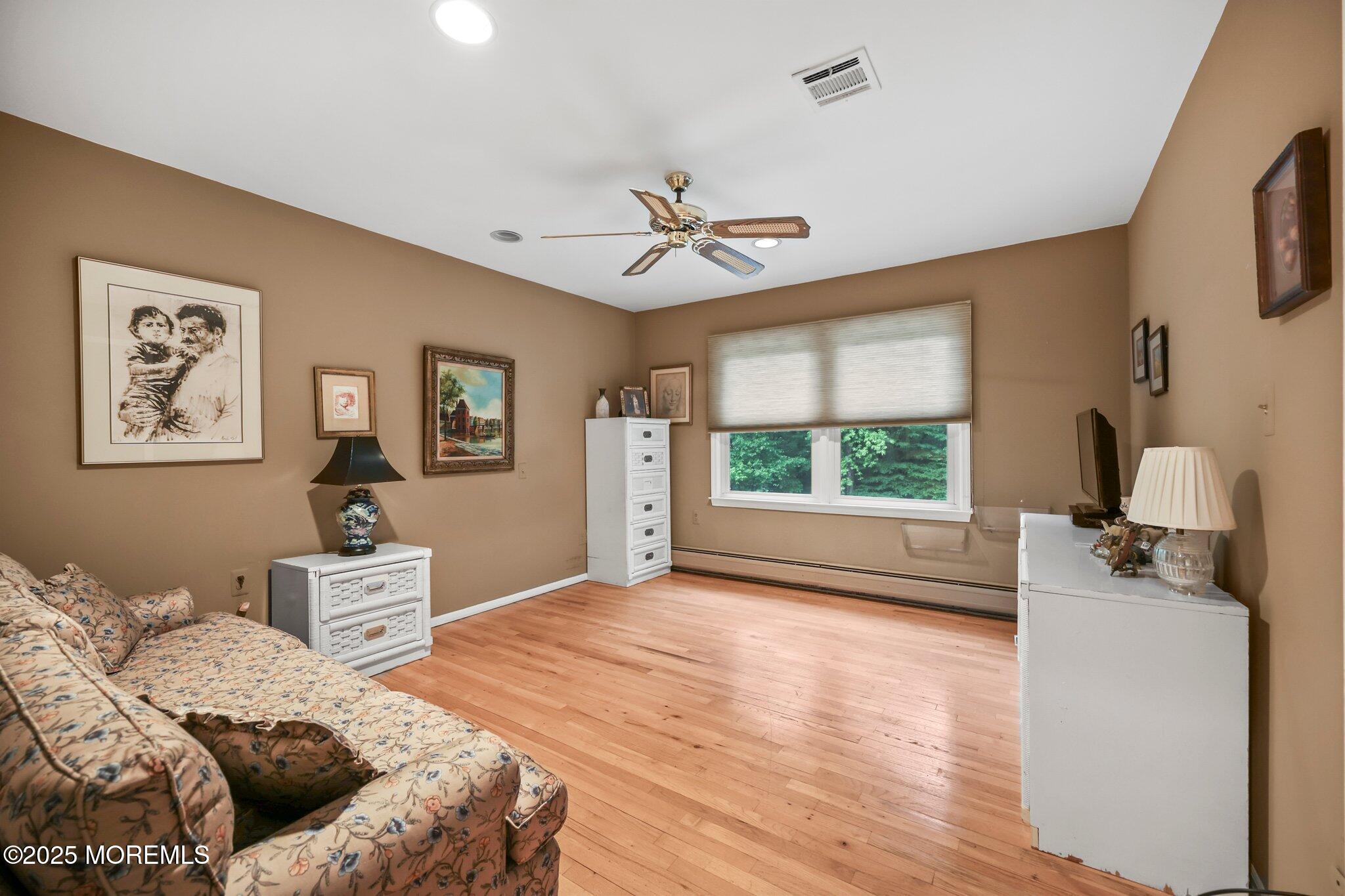 6 Emerald Drive, Morganville, New Jersey image 42