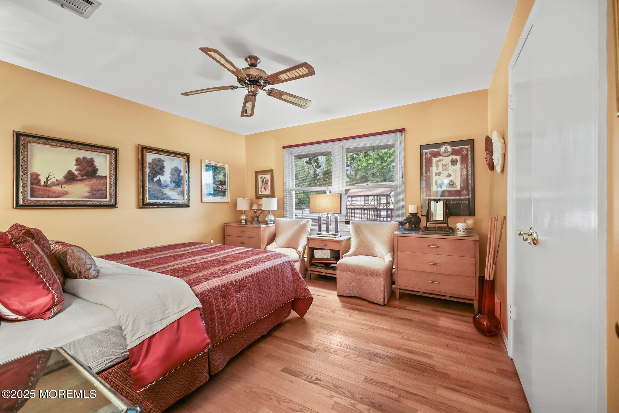 6 Emerald Drive, Morganville, New Jersey image 38