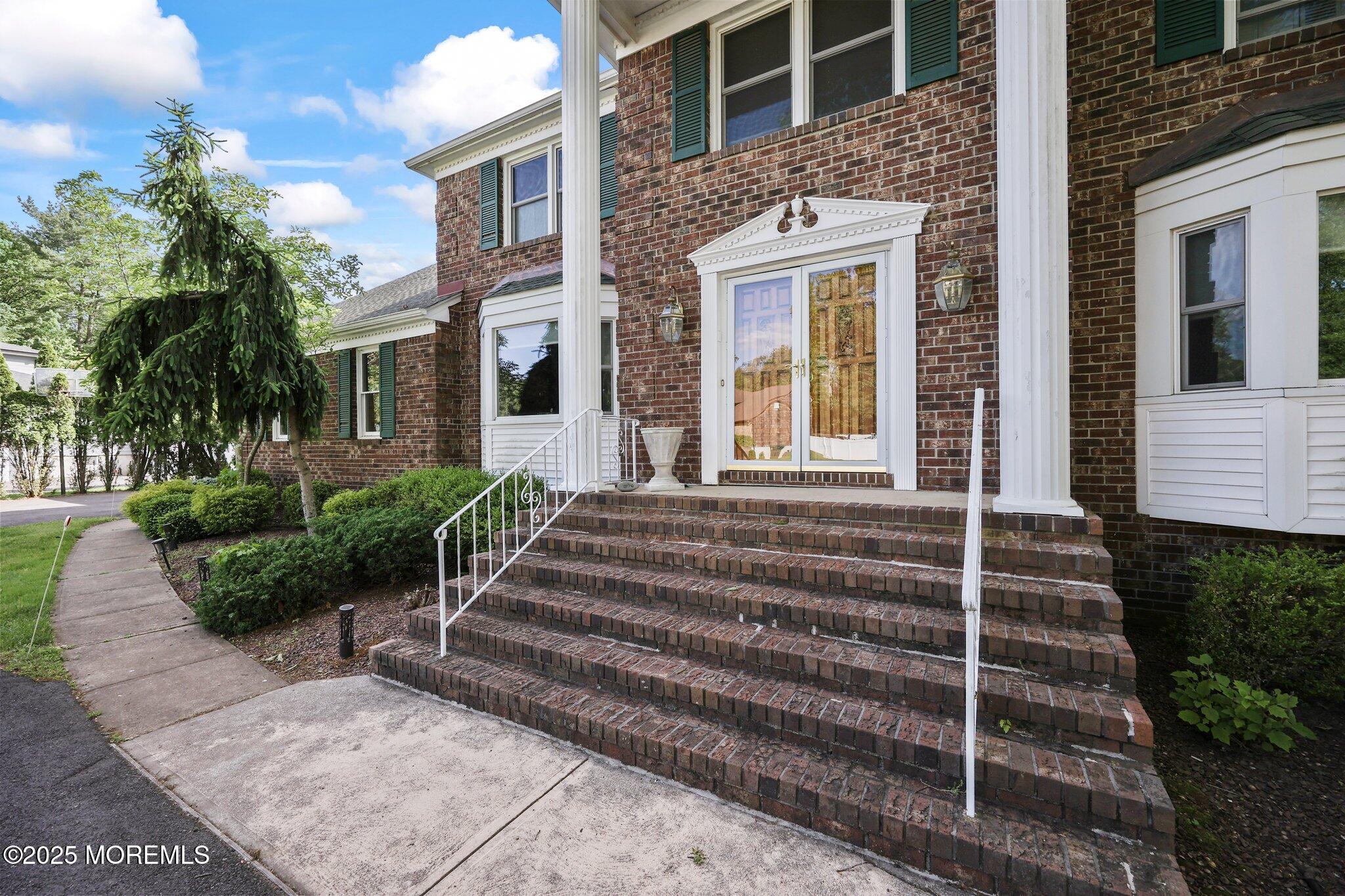 6 Emerald Drive, Morganville, New Jersey image 4