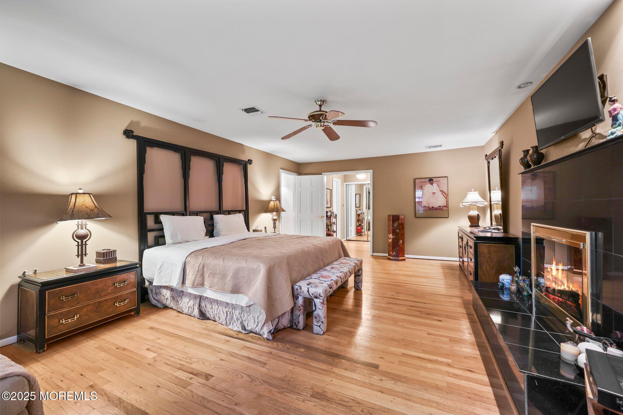 6 Emerald Drive, Morganville, New Jersey image 48