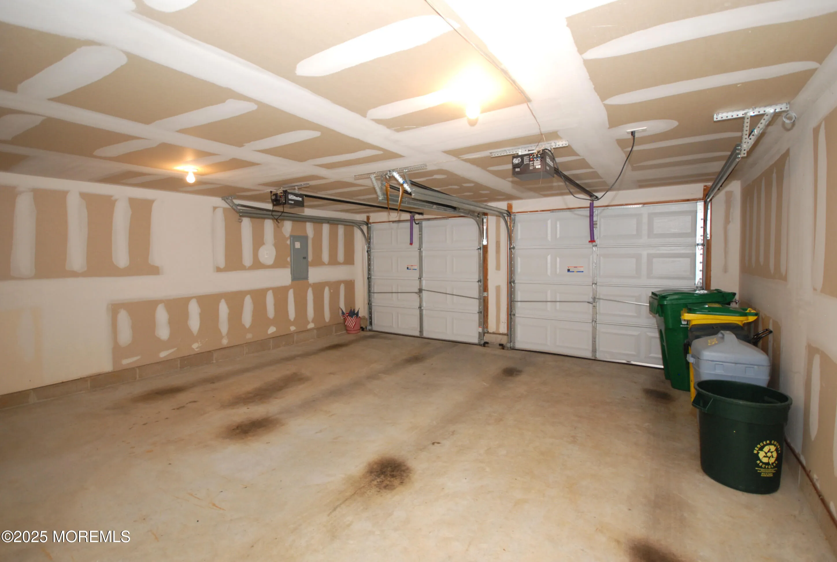 Allentown, New Jersey 08501, United States, 2 Bedrooms Bedrooms, ,2 BathroomsBathrooms,Residential,Active,174866