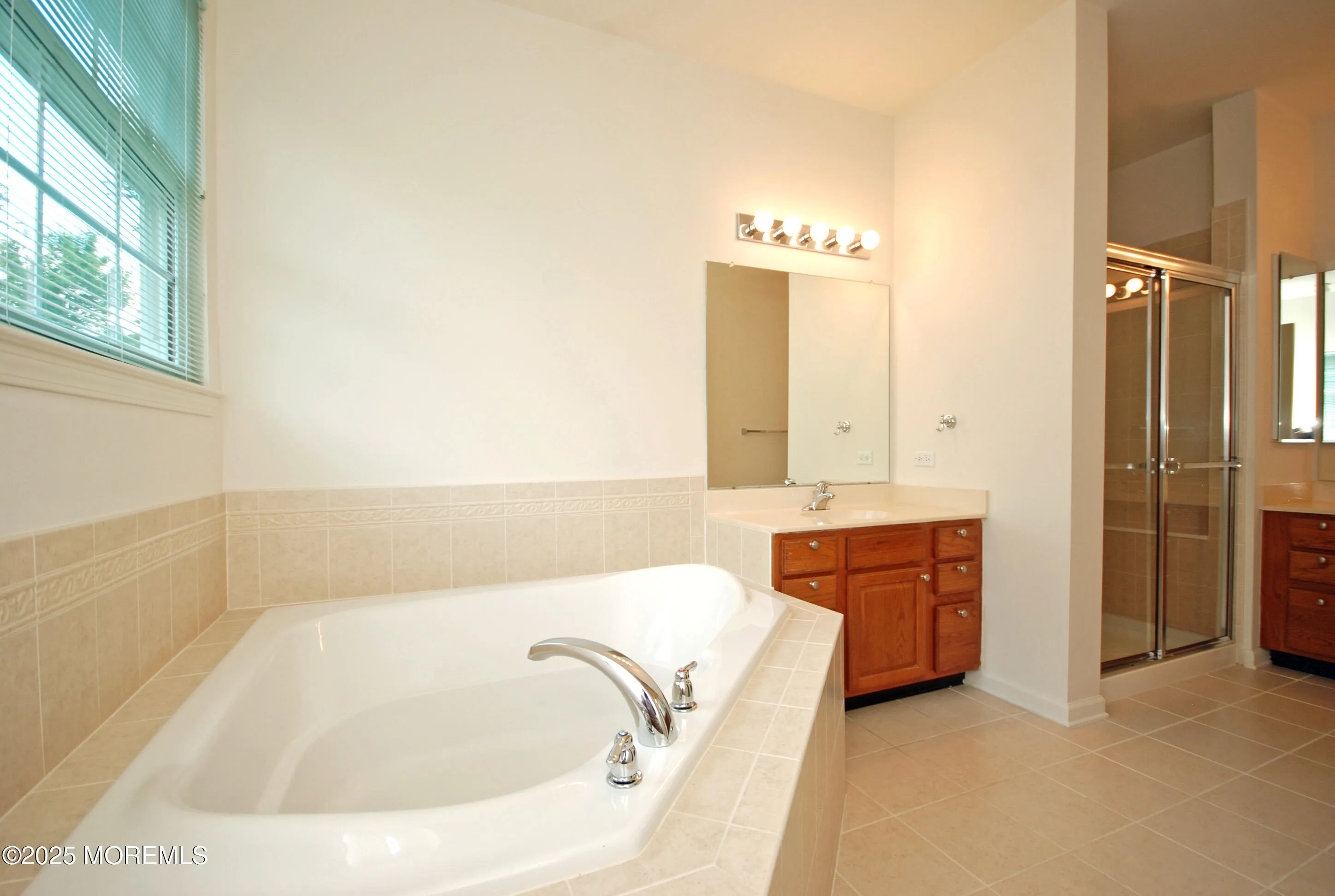 Allentown, New Jersey 08501, United States, 2 Bedrooms Bedrooms, ,2 BathroomsBathrooms,Residential,Active,174866