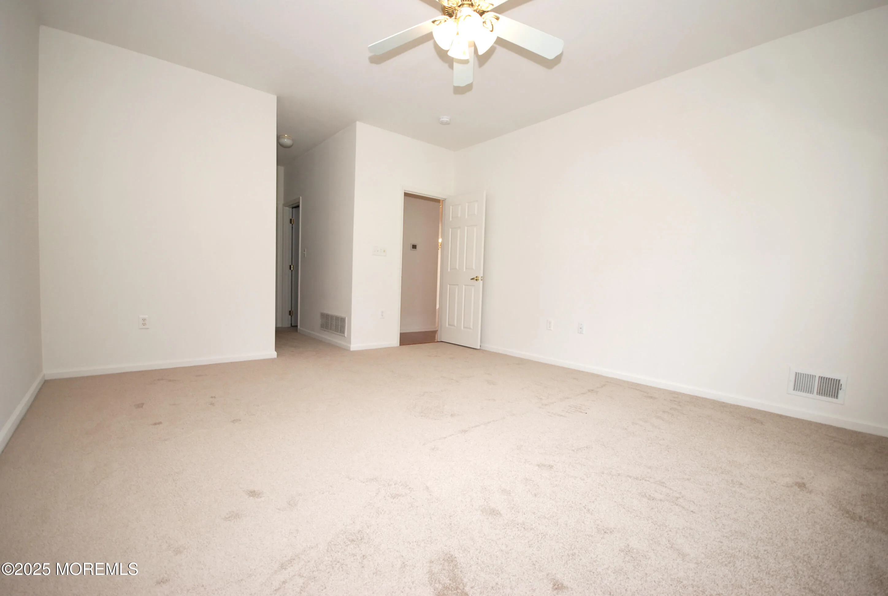 Allentown, New Jersey 08501, United States, 2 Bedrooms Bedrooms, ,2 BathroomsBathrooms,Residential,Active,174866