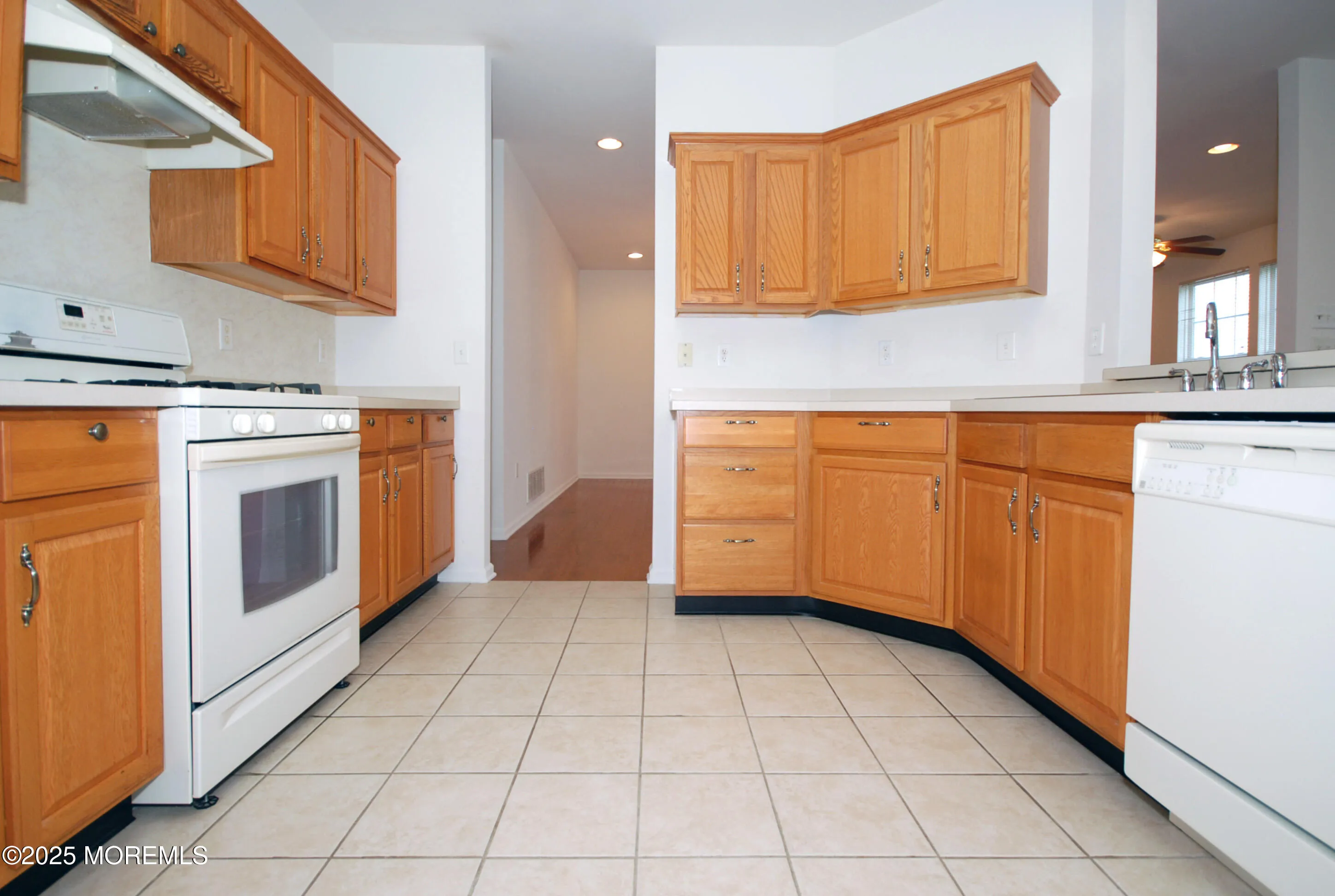 Allentown, New Jersey 08501, United States, 2 Bedrooms Bedrooms, ,2 BathroomsBathrooms,Residential,Active,174866