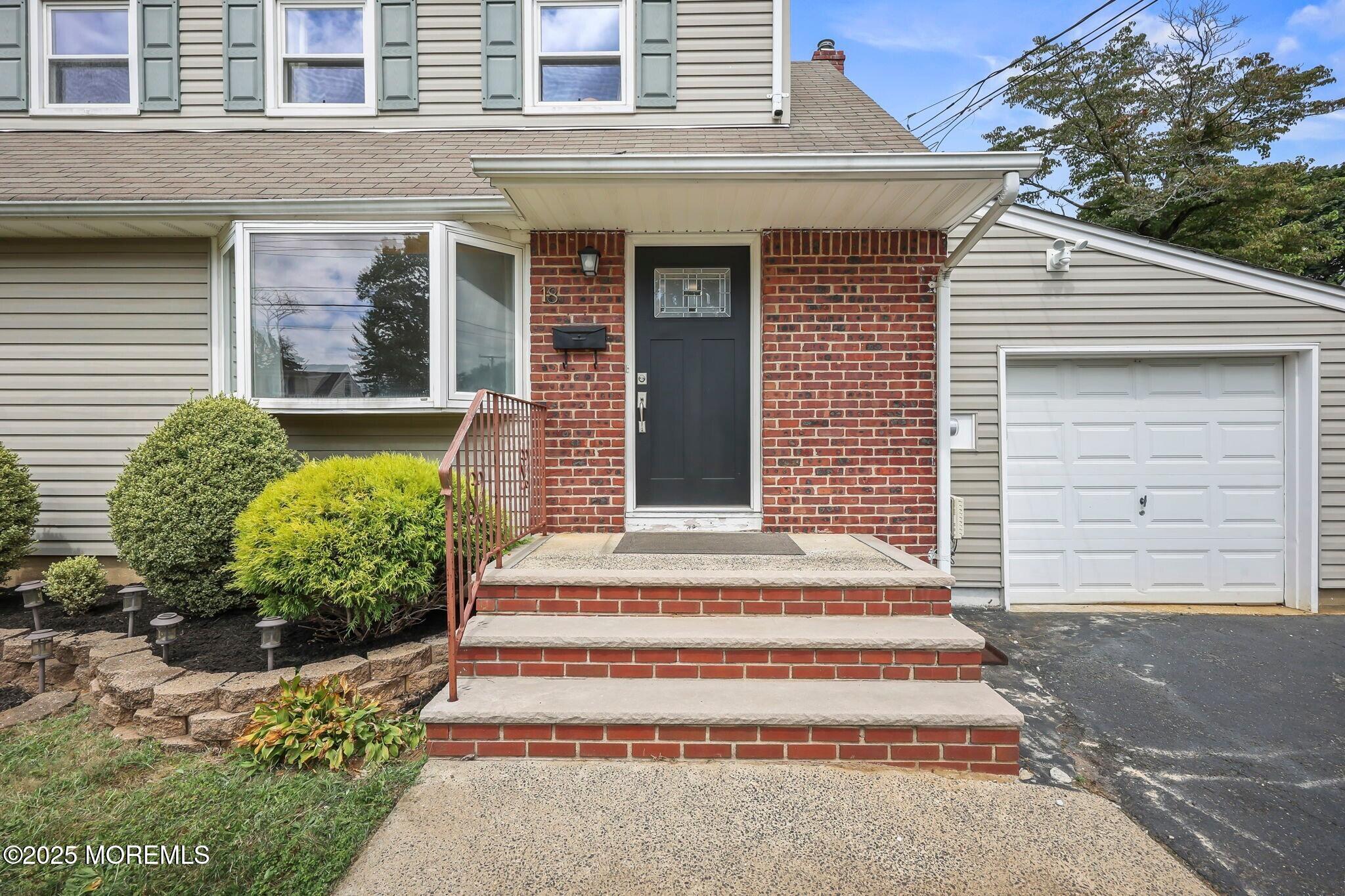 18 Mead Avenue