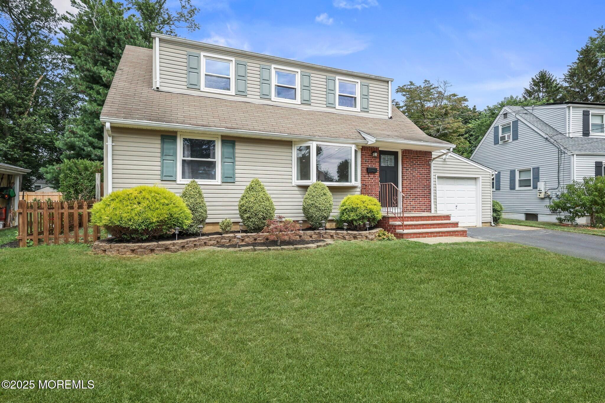 18 Mead Avenue