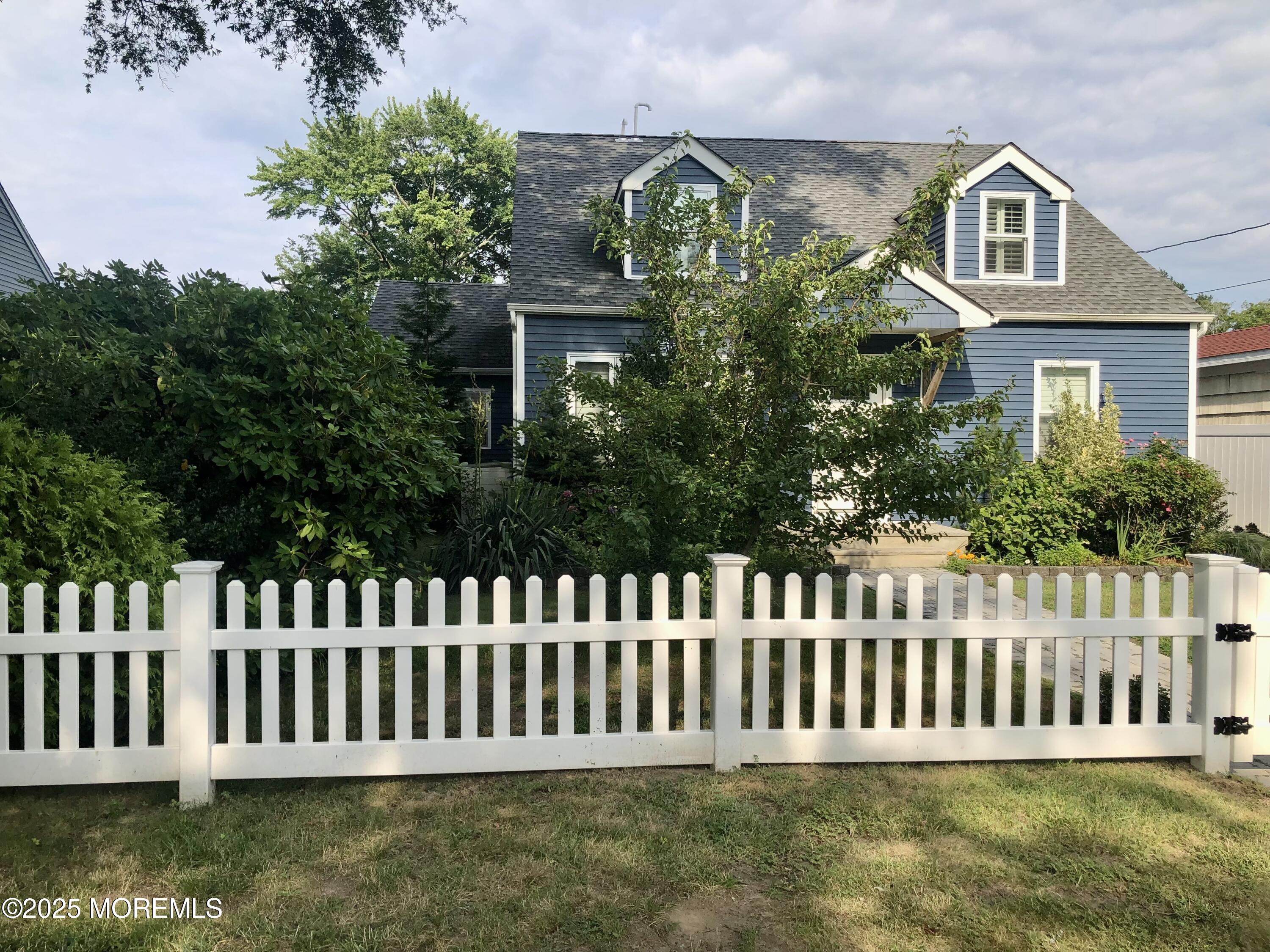2 Riverview Avenue