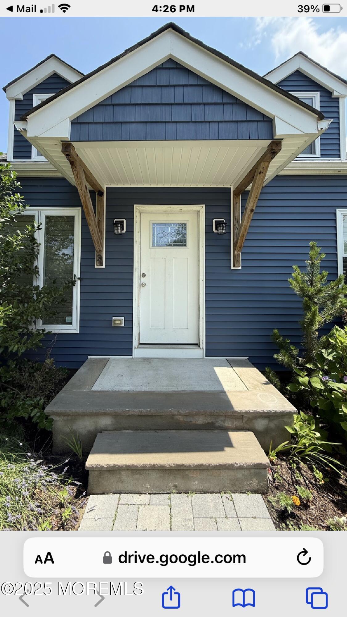 2 Riverview Avenue