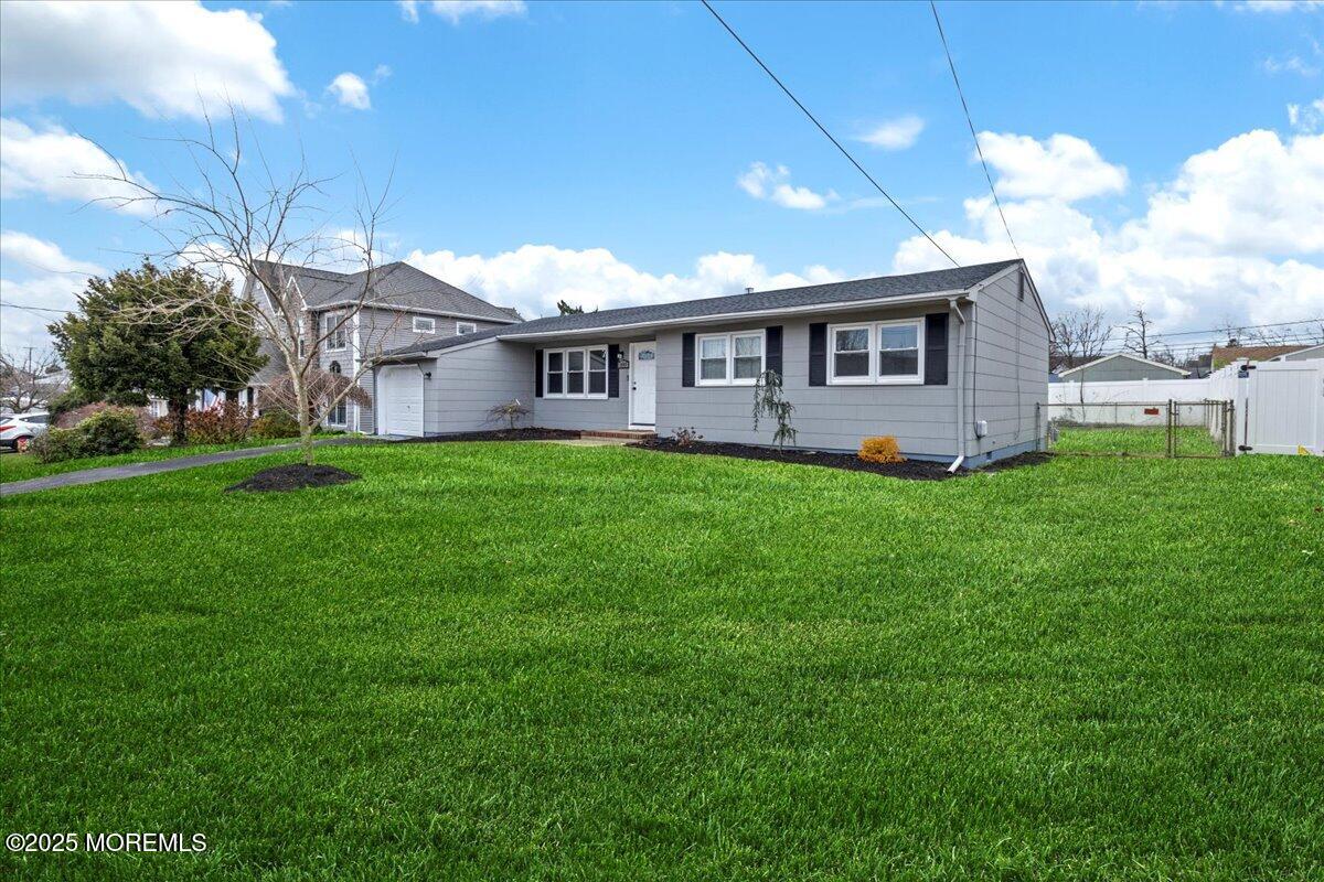 380 Evergreen Drive, Brick, New Jersey image 2