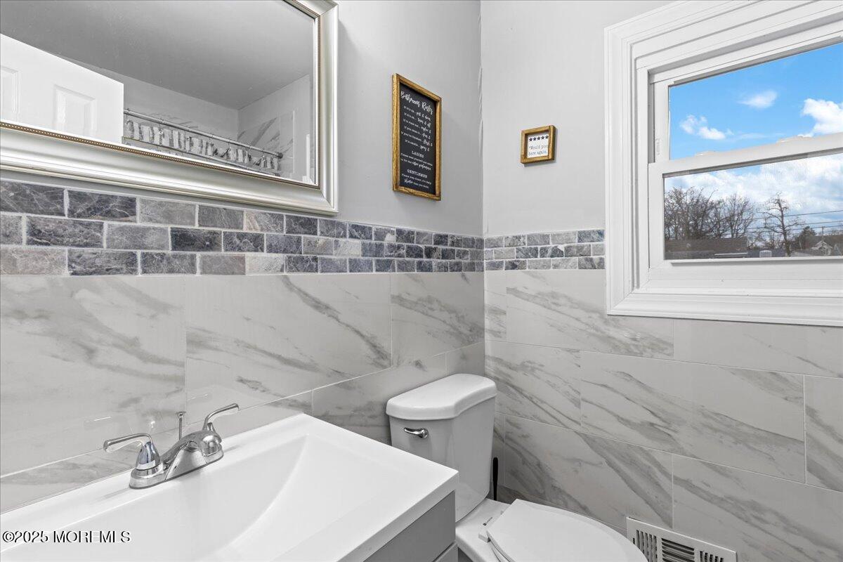 380 Evergreen Drive, Brick, New Jersey image 14