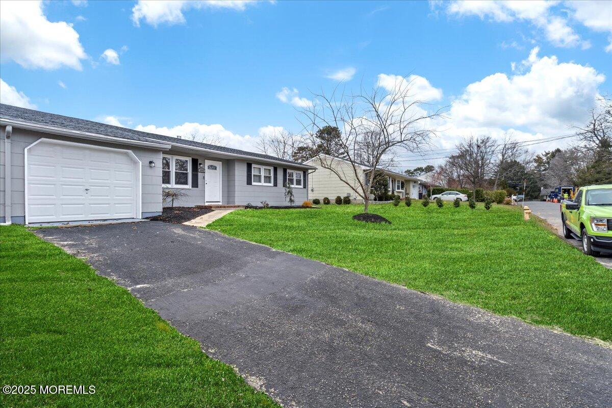 380 Evergreen Drive, Brick, New Jersey image 3