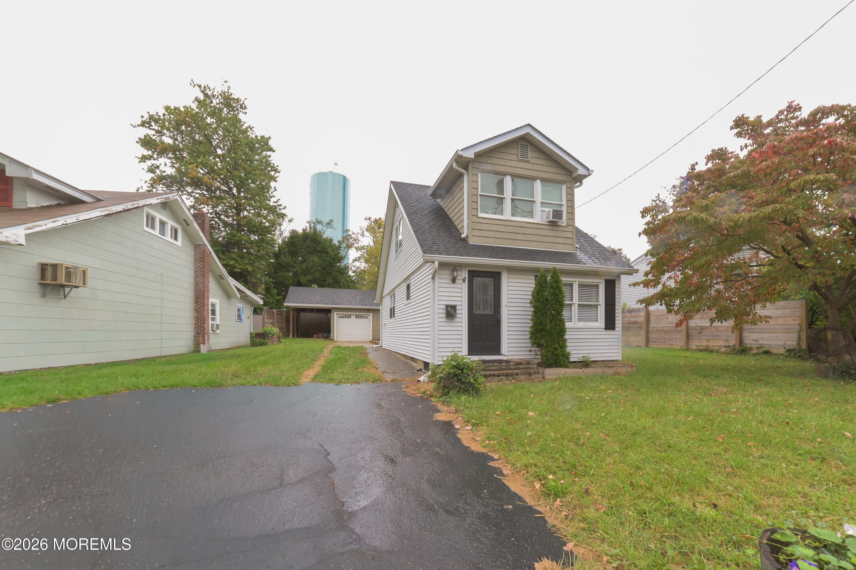 402 Fairfield Way