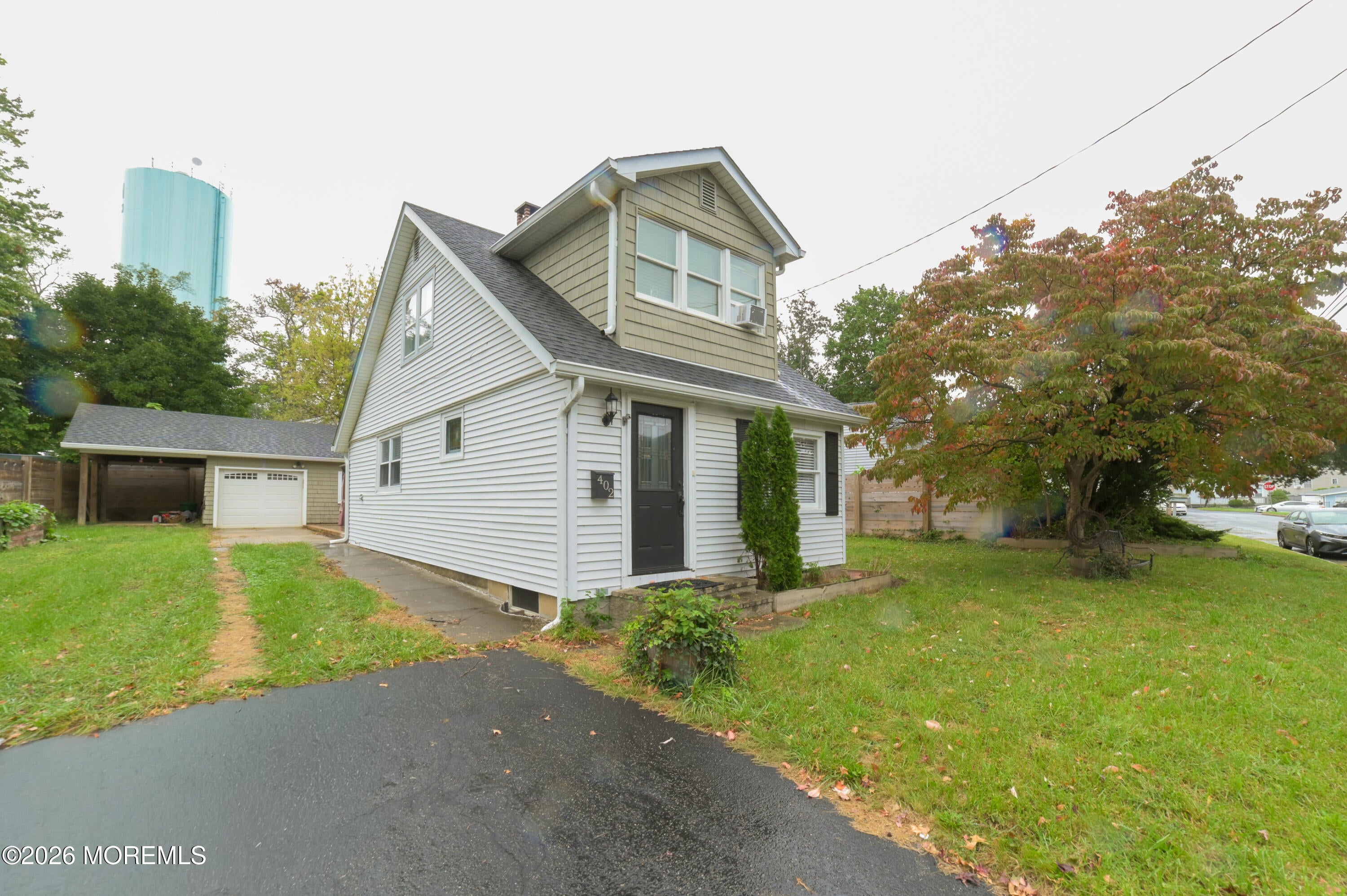 402 Fairfield Way