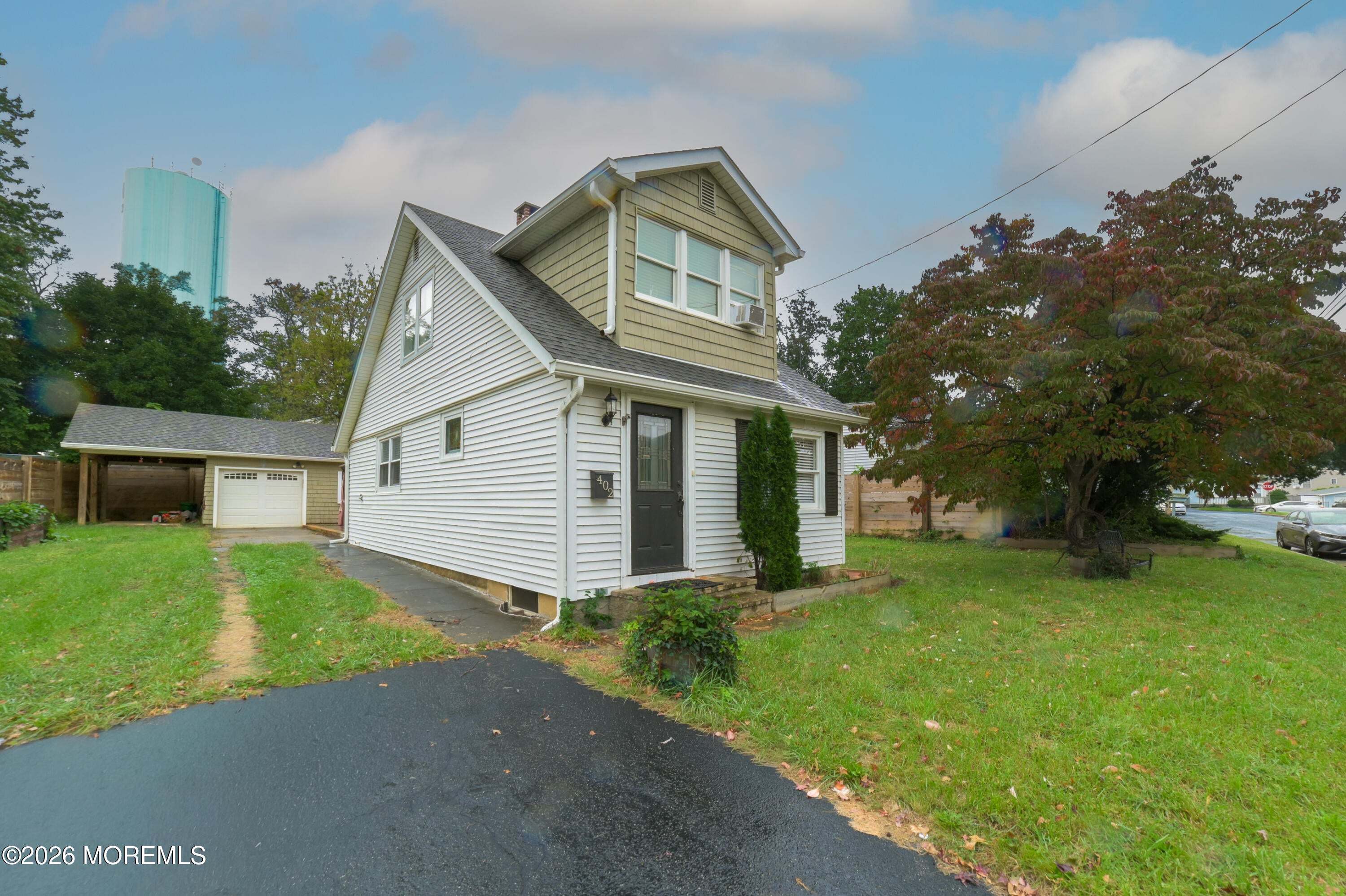 402 Fairfield Way