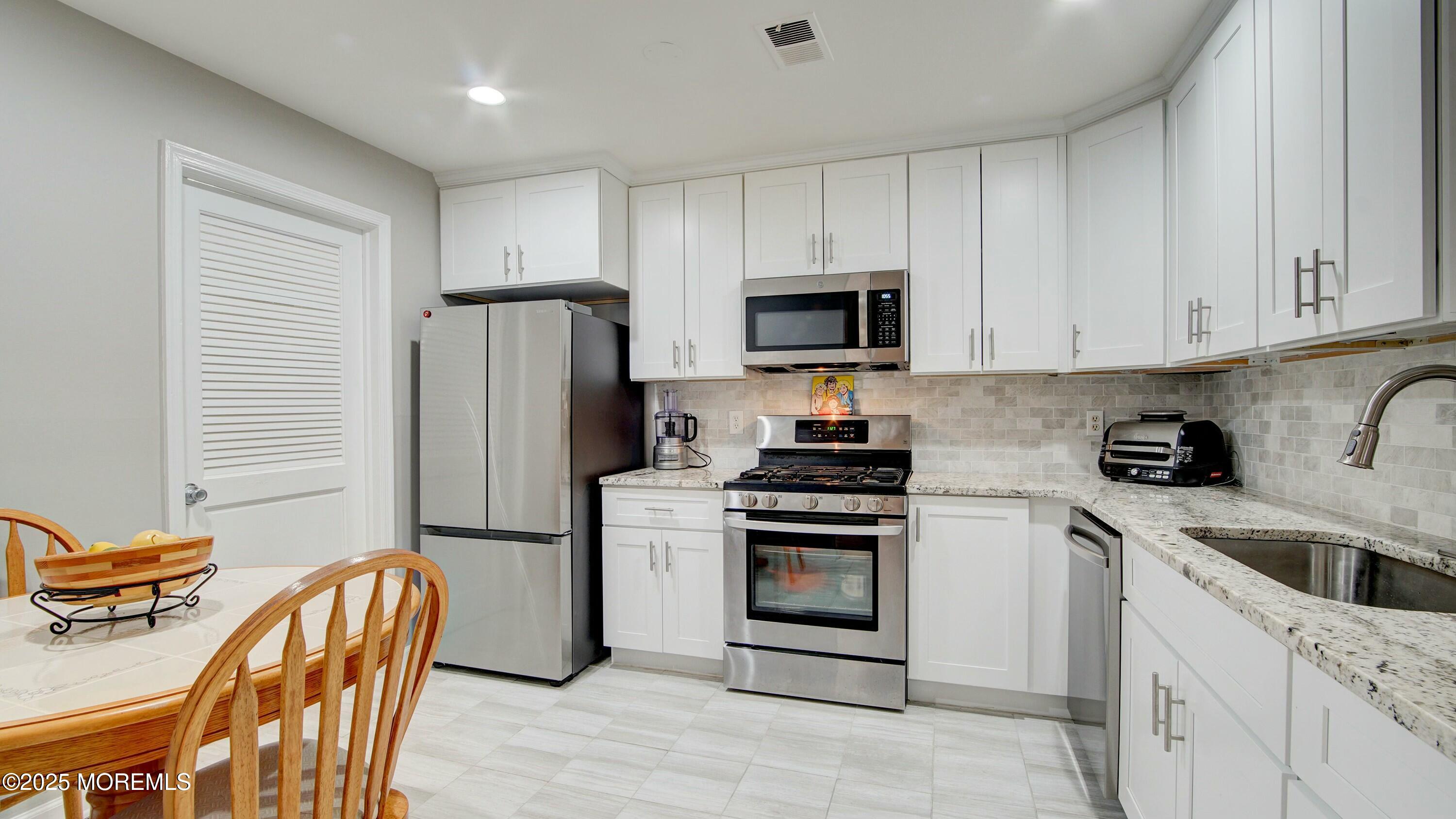 362 Mayfair Place, Morganville, New Jersey image 1