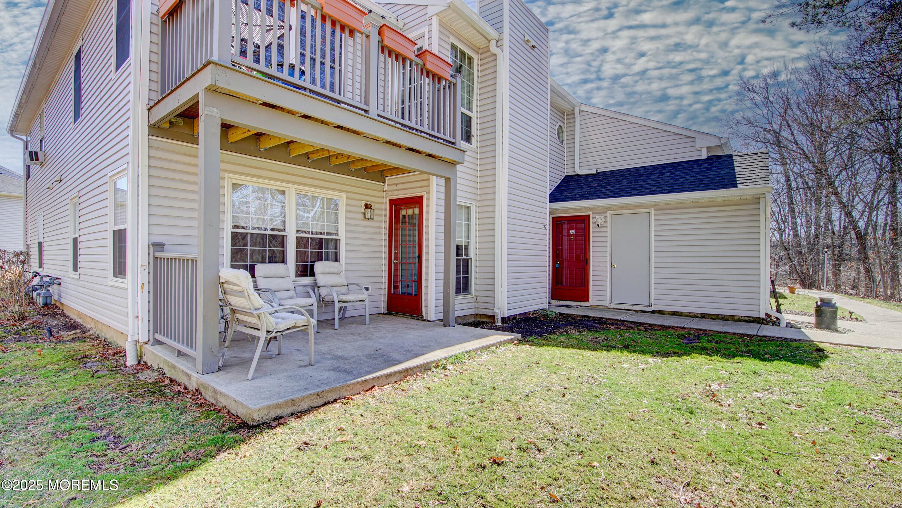 362 Mayfair Place, Morganville, New Jersey image 2