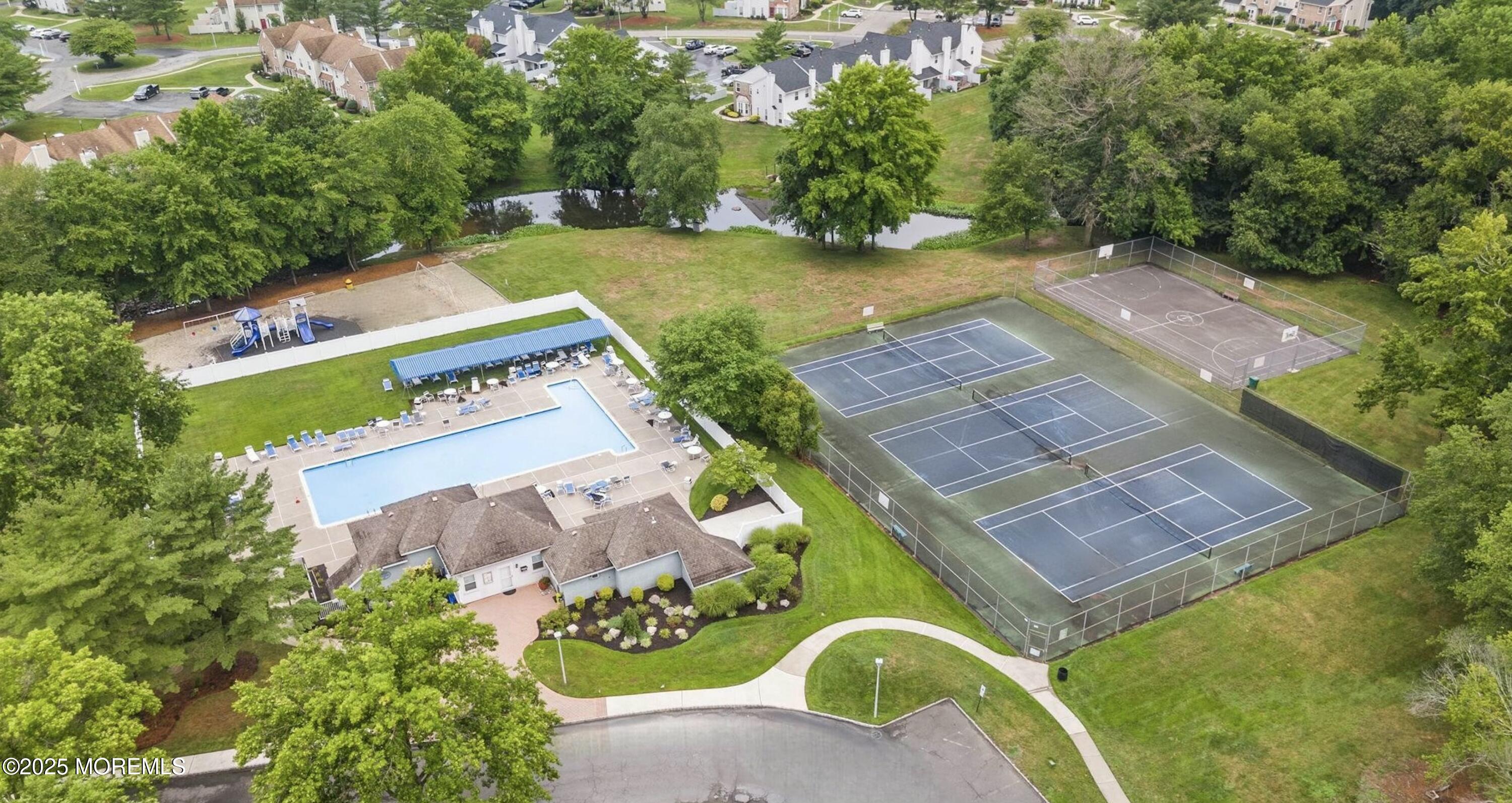 362 Mayfair Place, Morganville, New Jersey image 27
