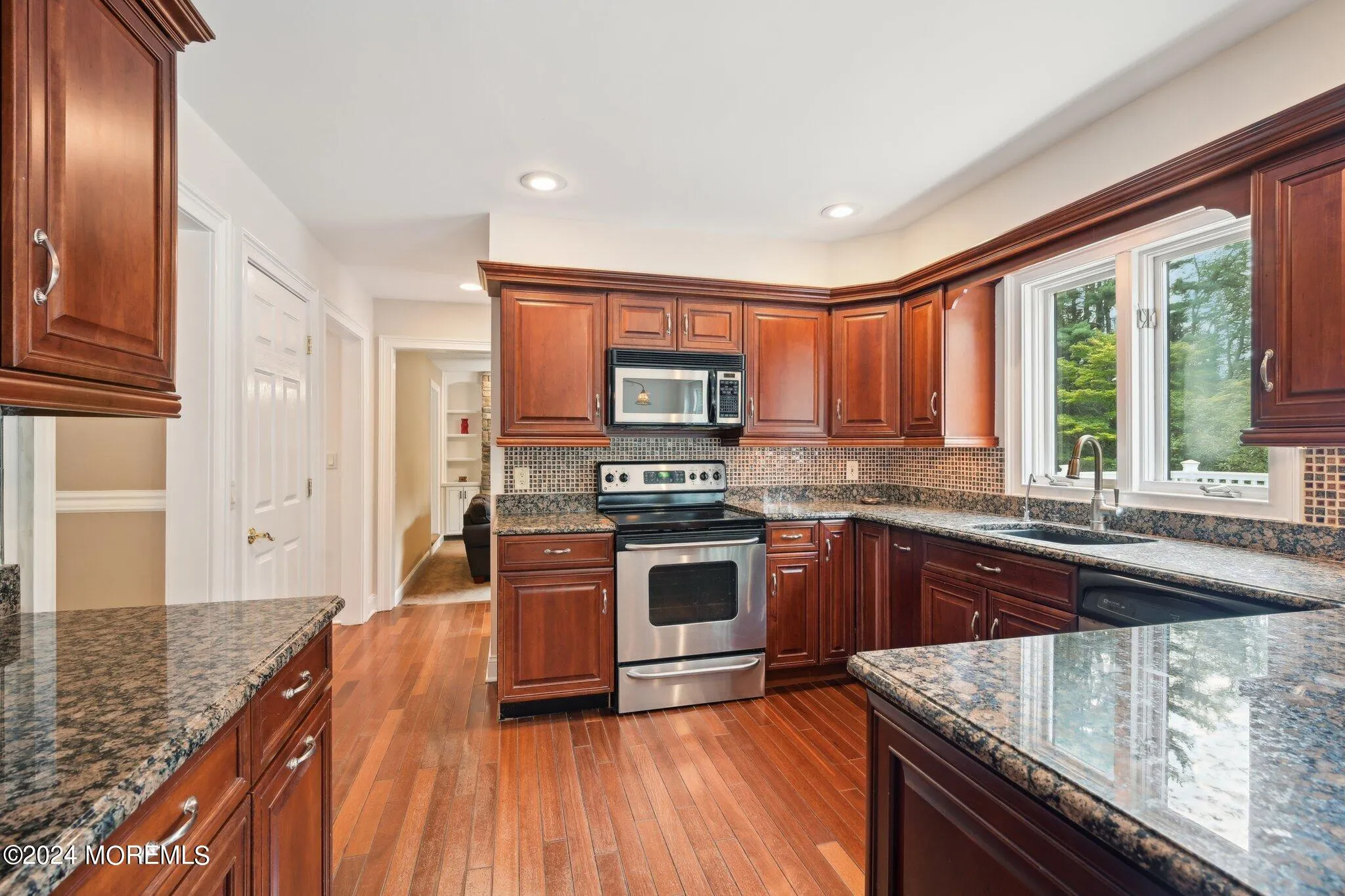 Millstone, New Jersey 08510, United States, 4 Bedrooms Bedrooms, ,3 BathroomsBathrooms,Residential,Pending,49051