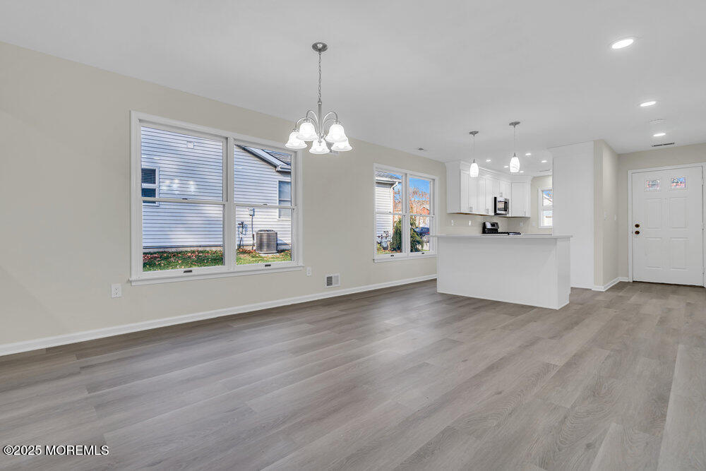 1396 Gleniffer Hill Road, Toms River, New Jersey image 13