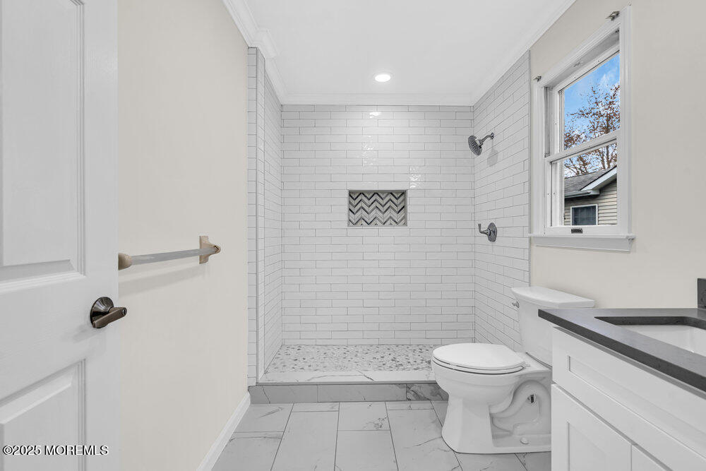 1396 Gleniffer Hill Road, Toms River, New Jersey image 24