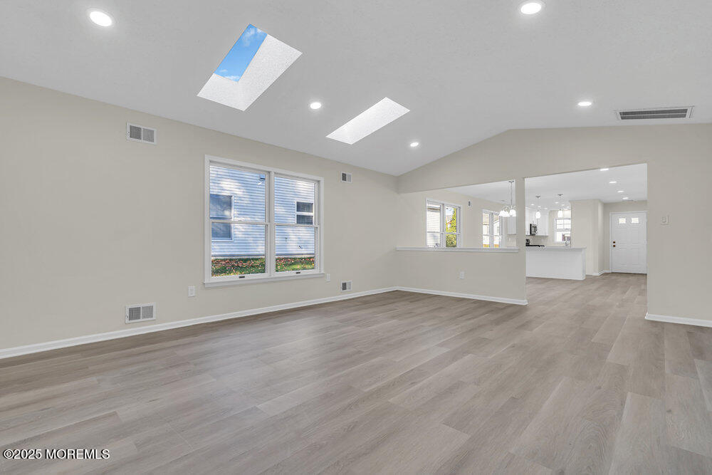 1396 Gleniffer Hill Road, Toms River, New Jersey image 15