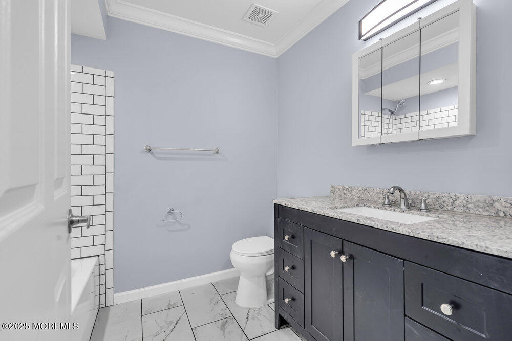 1396 Gleniffer Hill Road, Toms River, New Jersey image 31