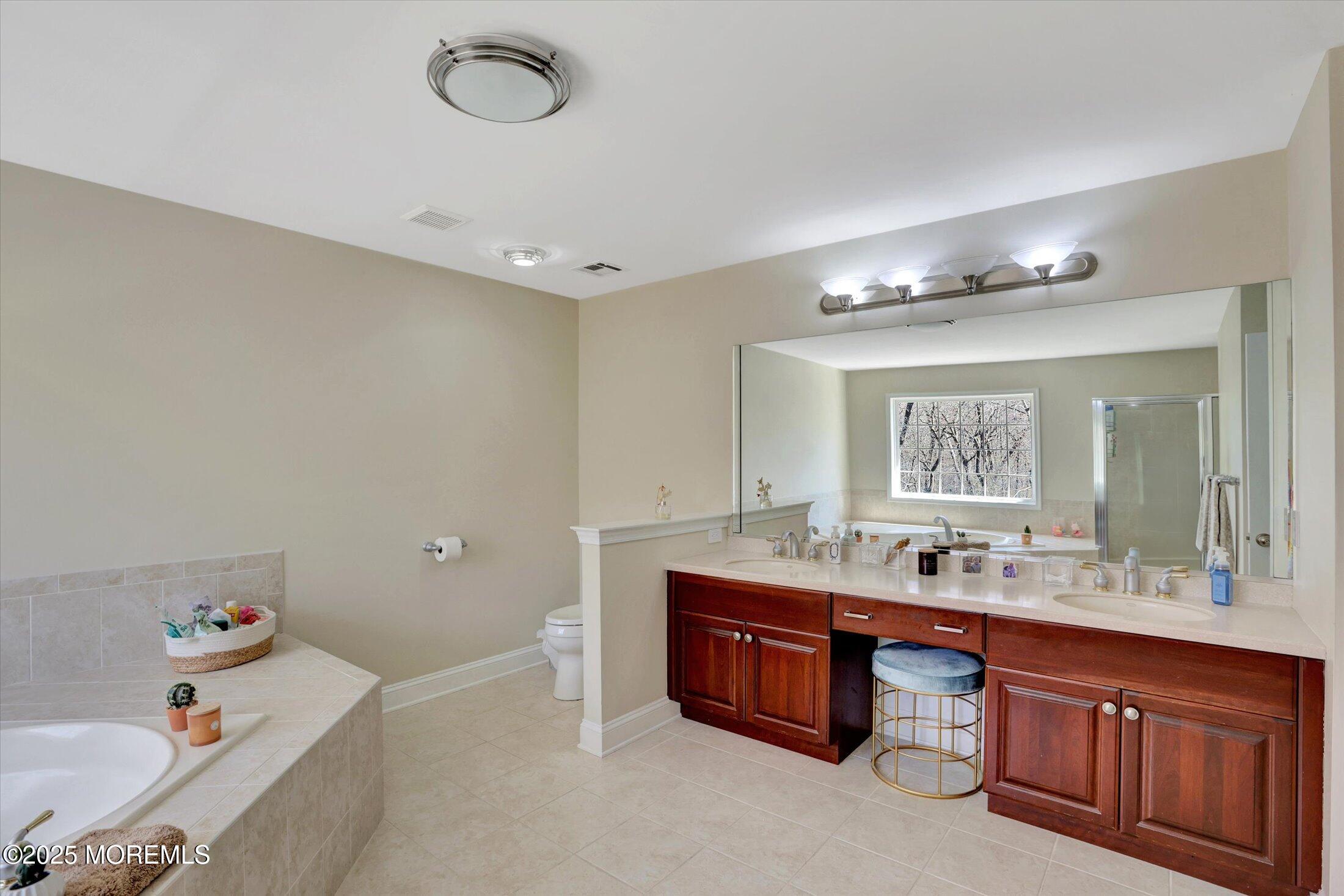 460 Christine Court, Freehold, New Jersey image 23