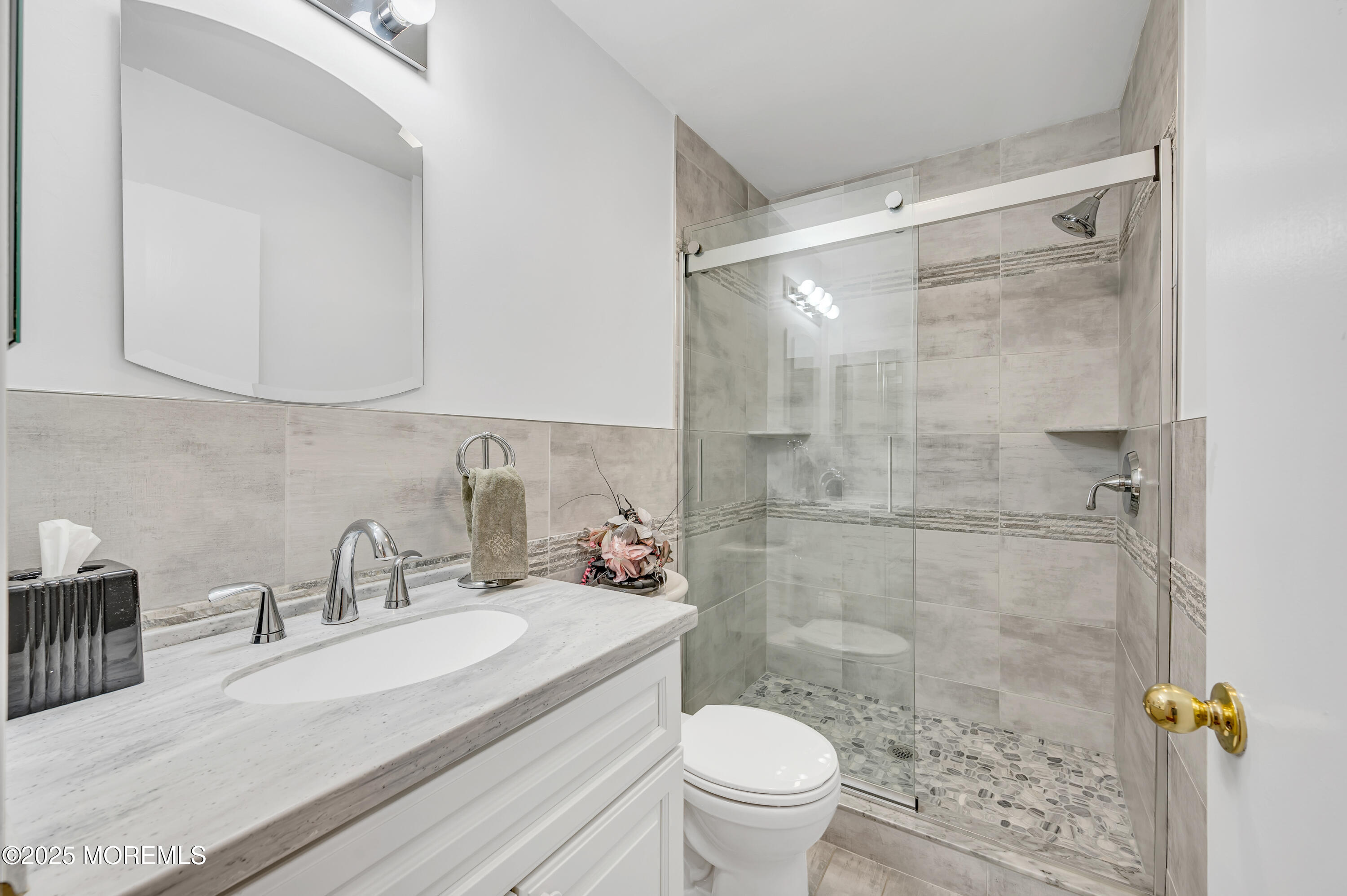 13 Sandalwood Drive, East Brunswick, New Jersey image 13