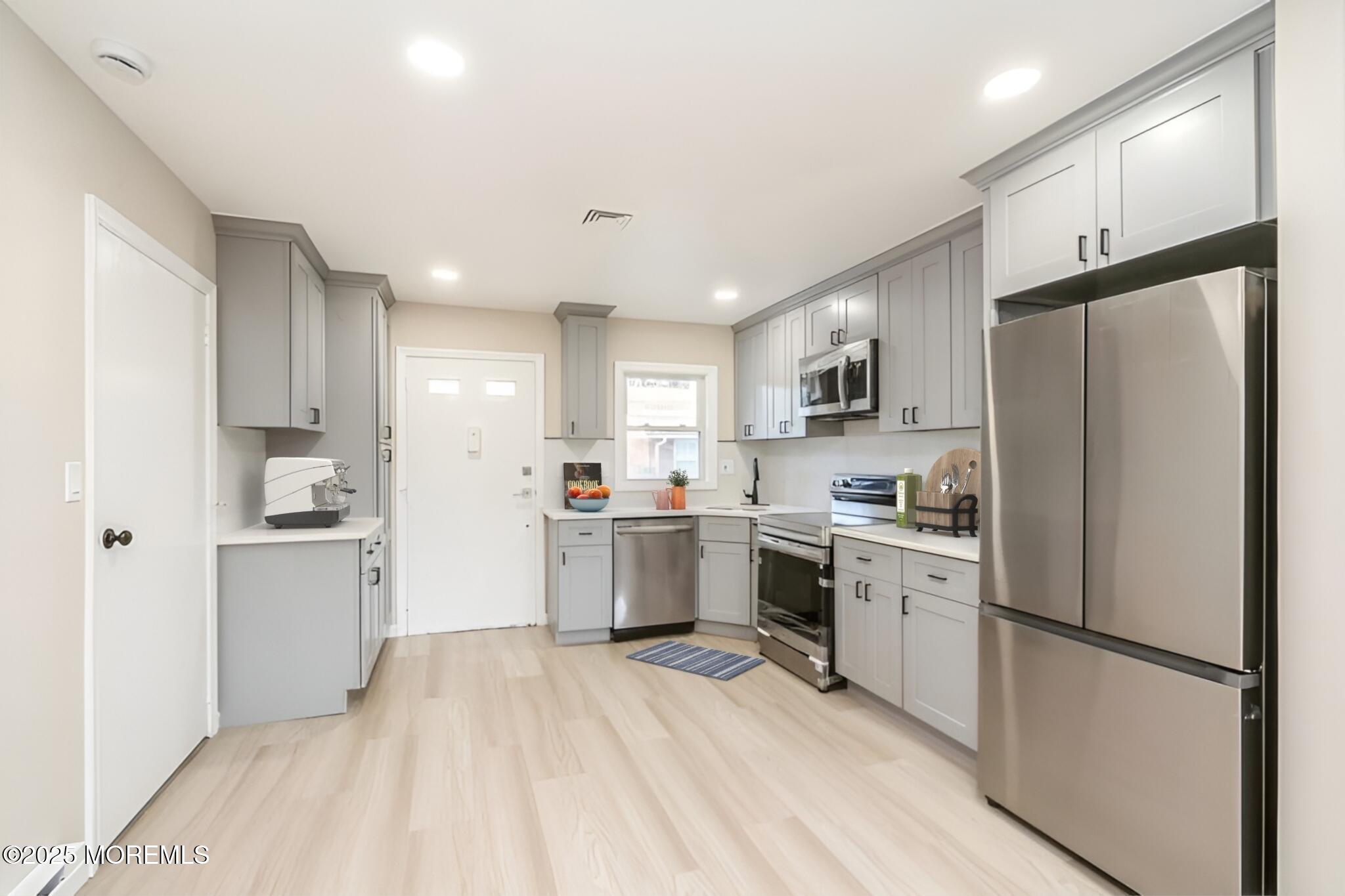326 Coventry Court #B, Lakewood, New Jersey image 4
