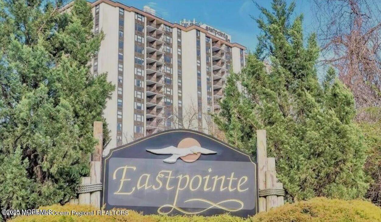 1 Scenic Drive 511