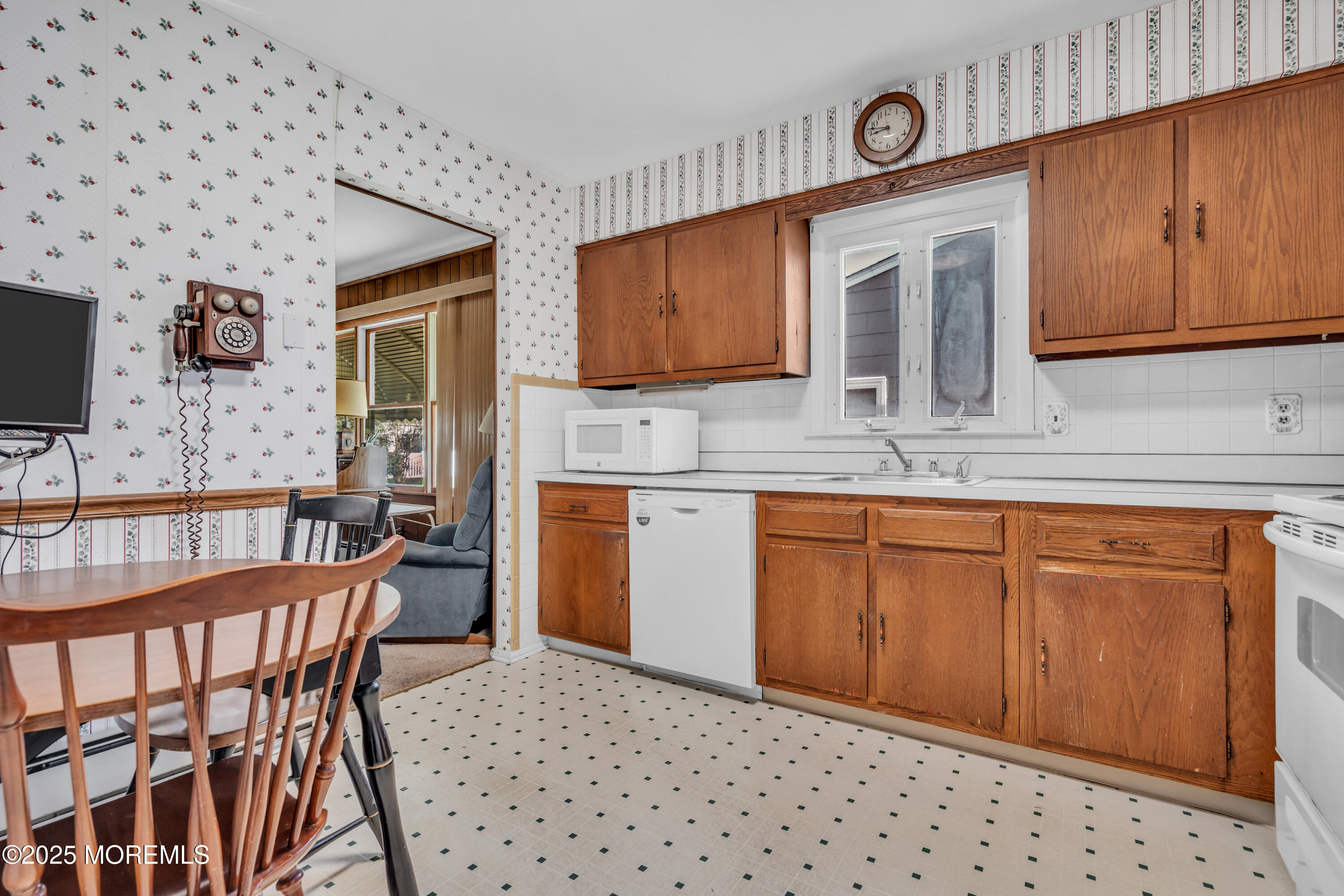 61 Stonehurst Boulevard #D, Freehold, New Jersey image 10