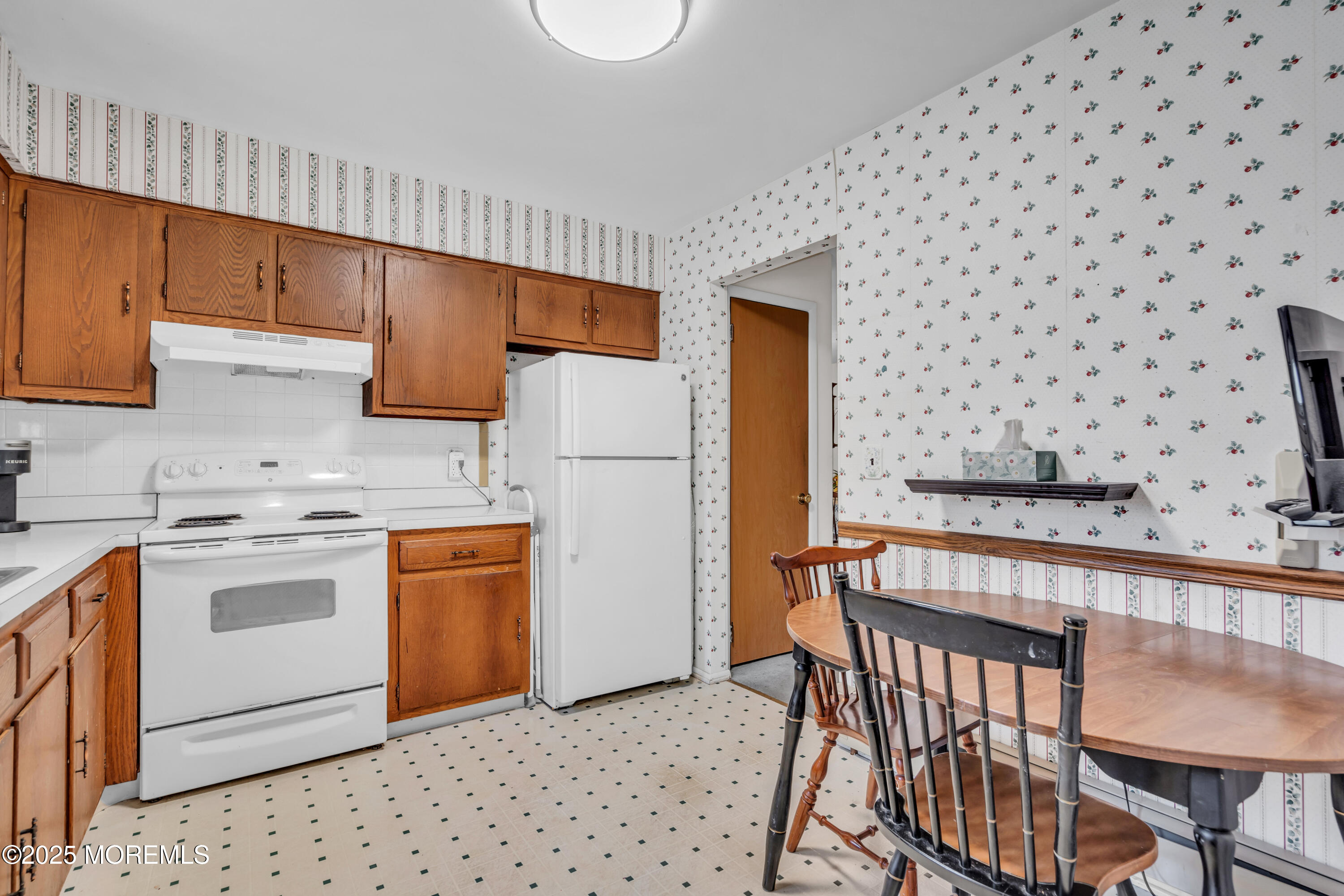61 Stonehurst Boulevard #D, Freehold, New Jersey image 11