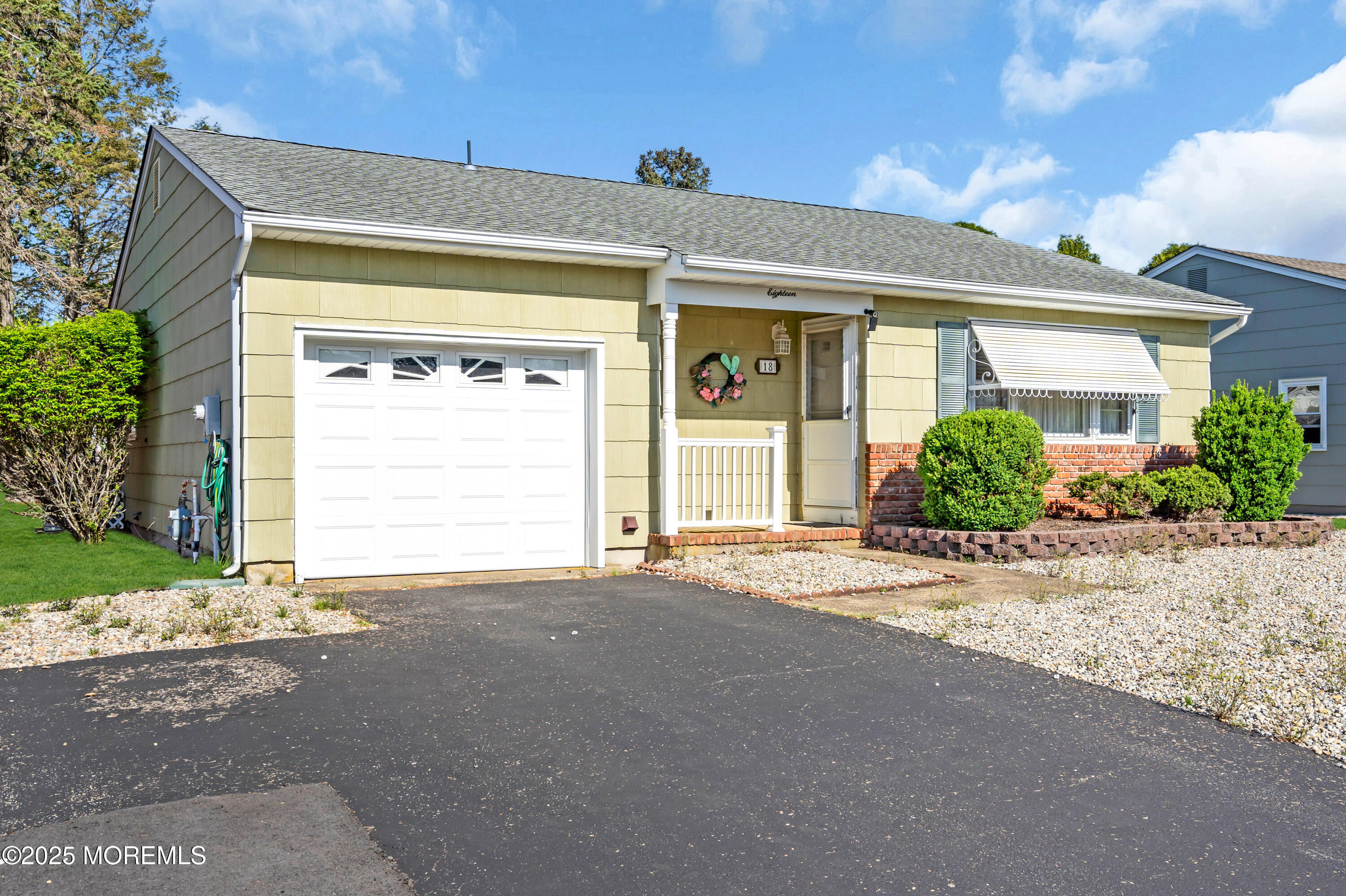 61 Stonehurst Boulevard #D, Freehold, New Jersey image 3