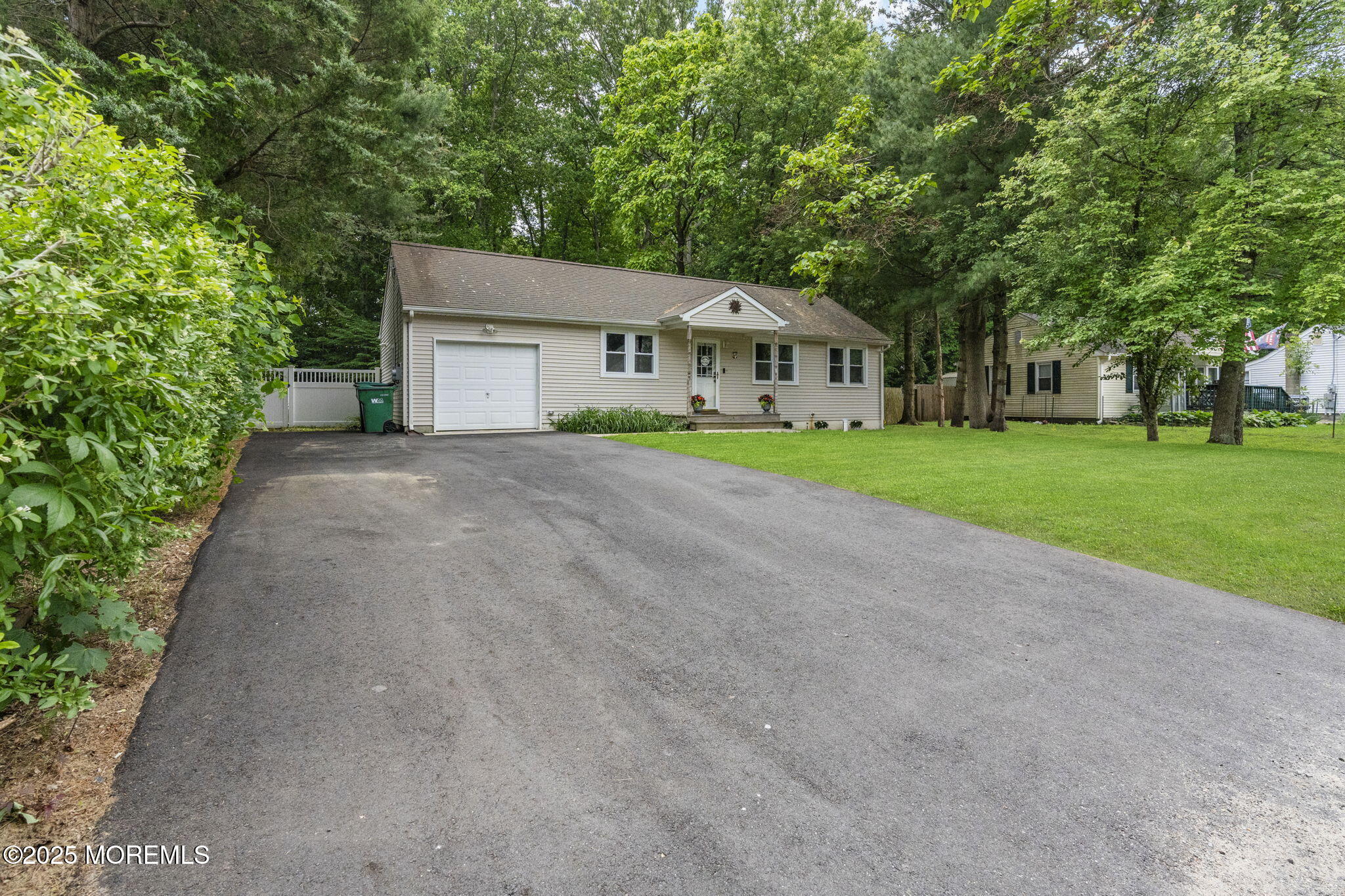 18 Oak Lane, New Egypt, New Jersey image 2