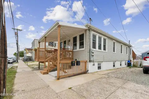 MLS: 22622924