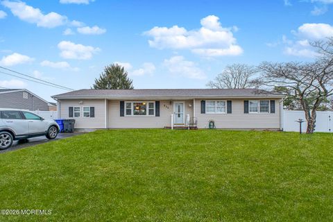 Photo of 237 Pine Tree Drive, Brick, NJ 08723 (MLS # 22601231)