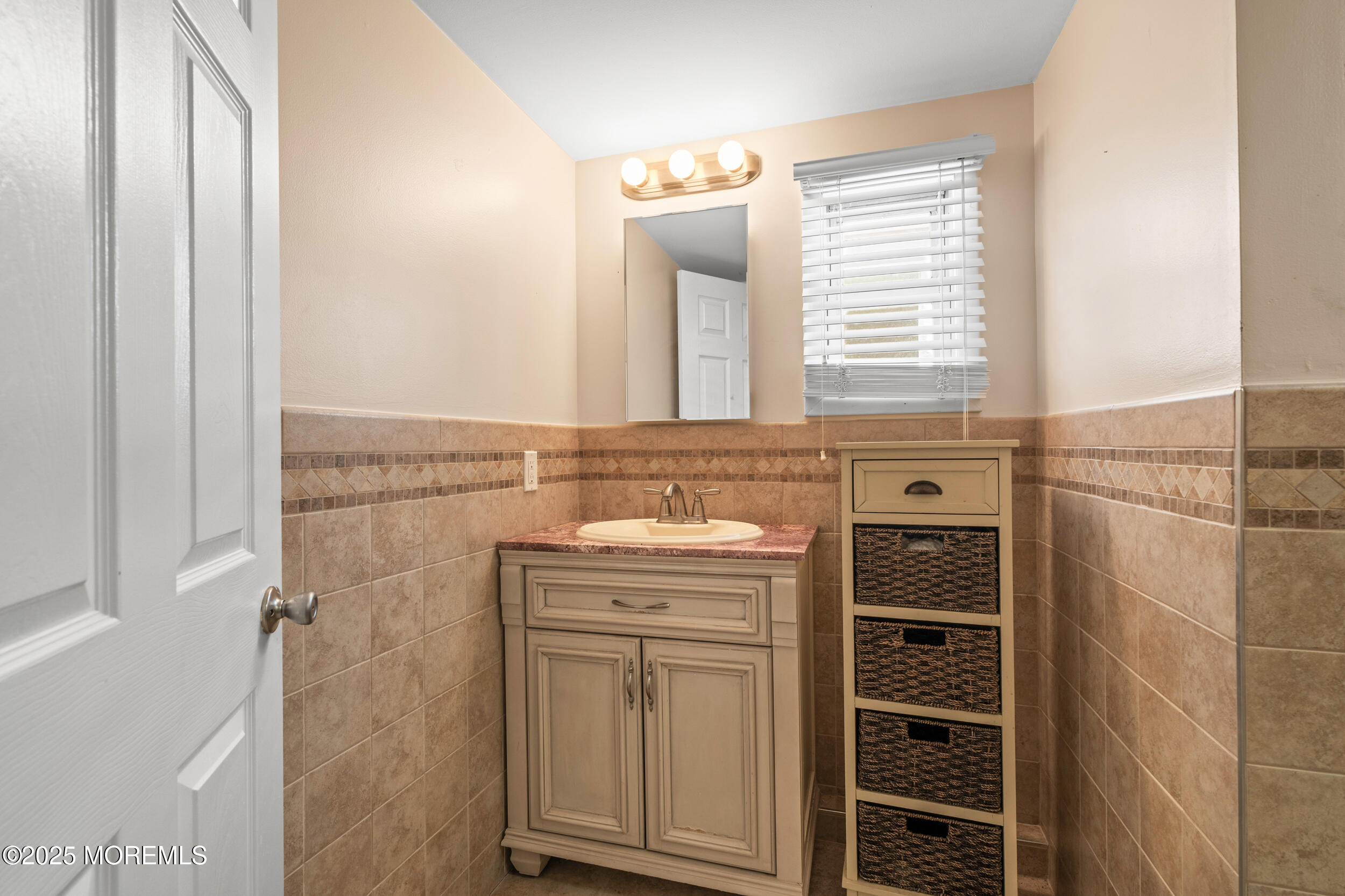 82 Larkin Place, Oakhurst, New Jersey image 31
