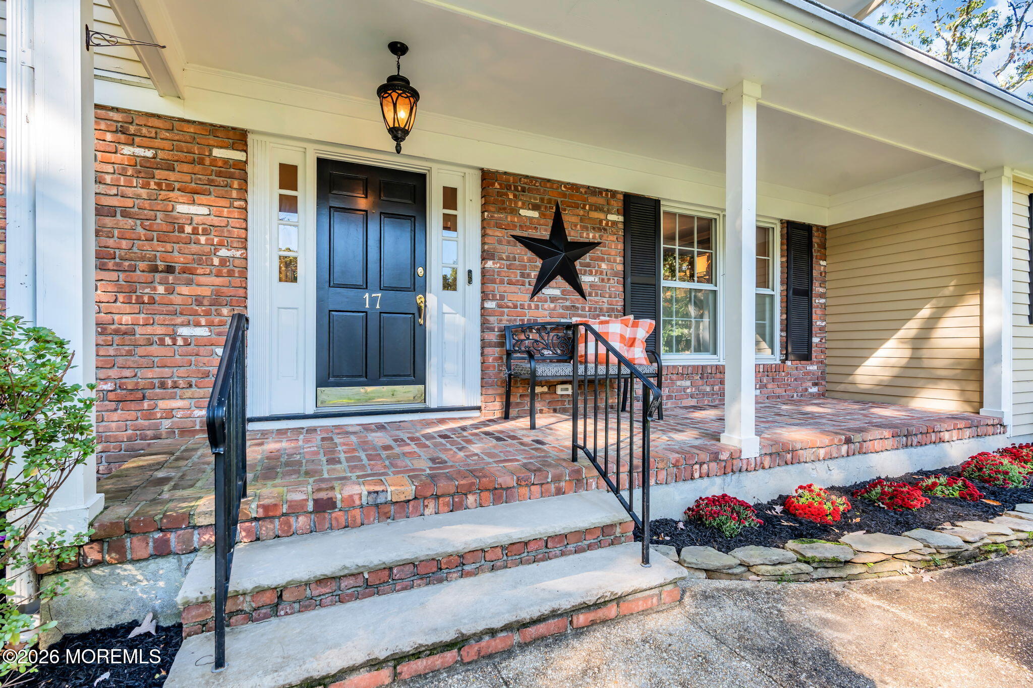 17 Horicon Drive