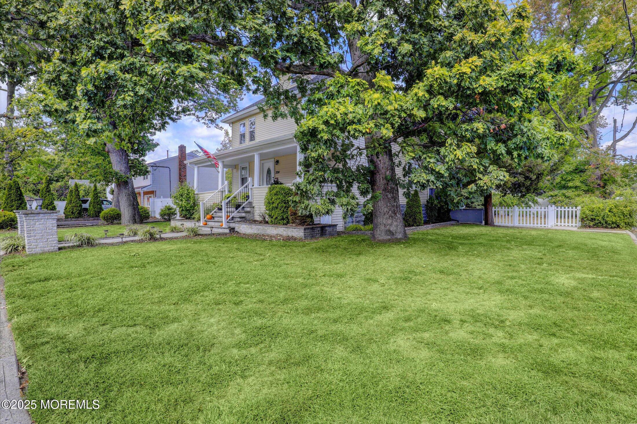 324 Thompson Avenue
