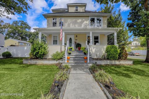 324 Thompson Avenue North Middletown NJ 07748