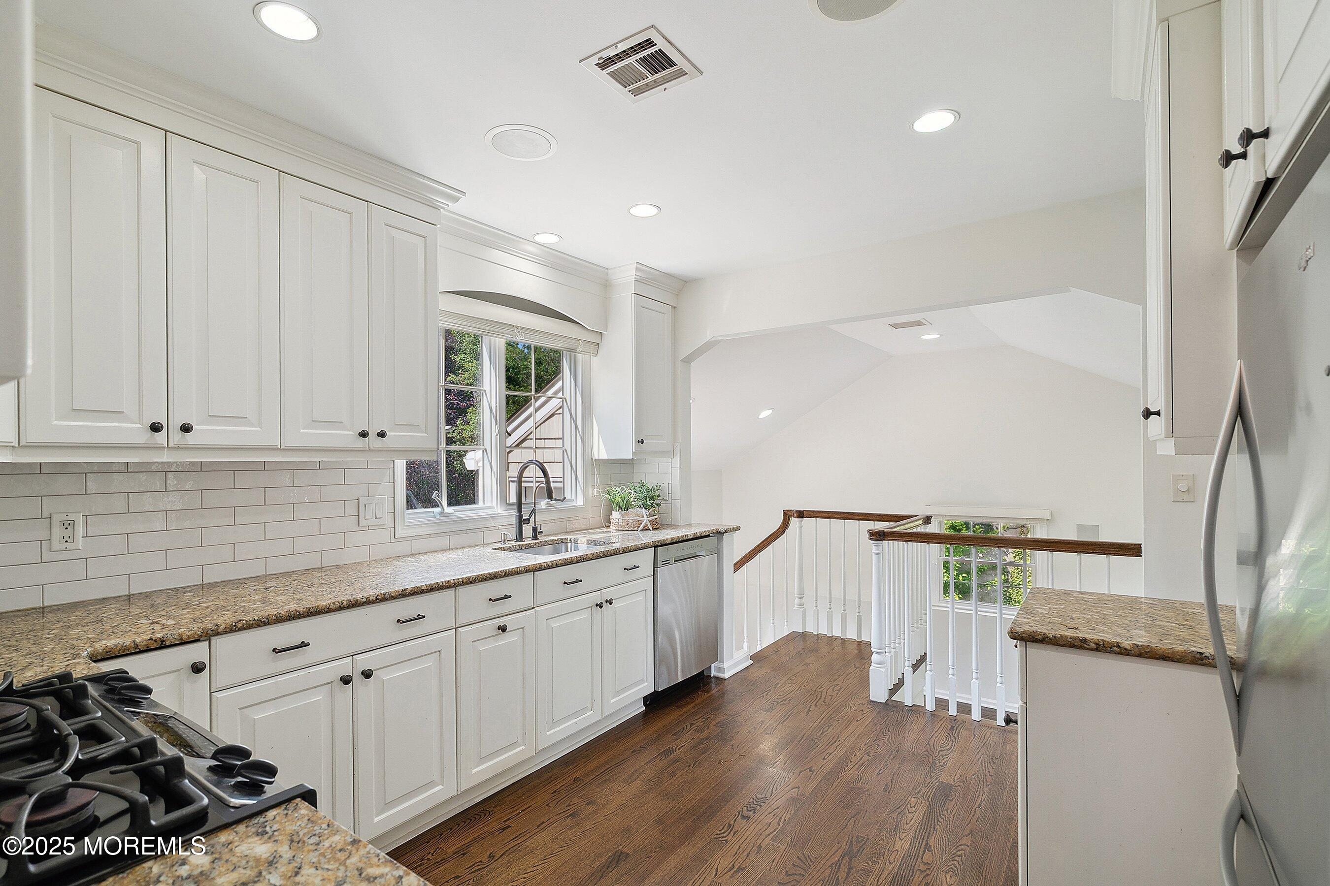 97 Woodbine Avenue, Little Silver, New Jersey image 11