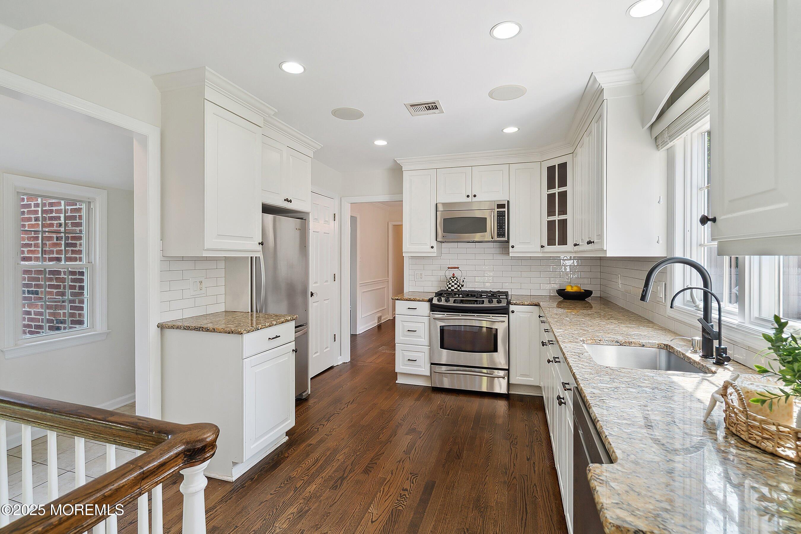 97 Woodbine Avenue, Little Silver, New Jersey image 12